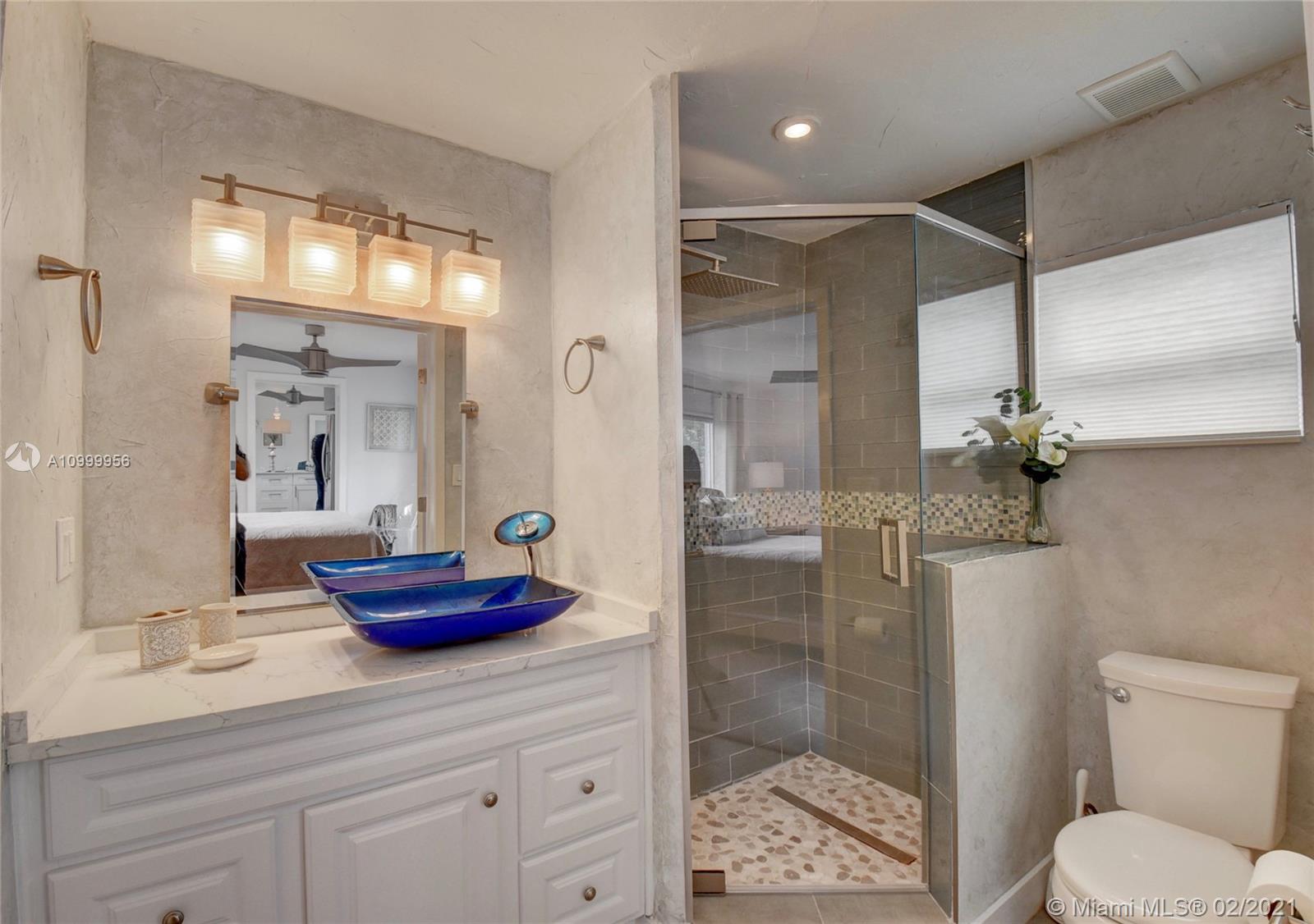 See details / 2322 sq. ft. $ 2021-02-16 0 Photo