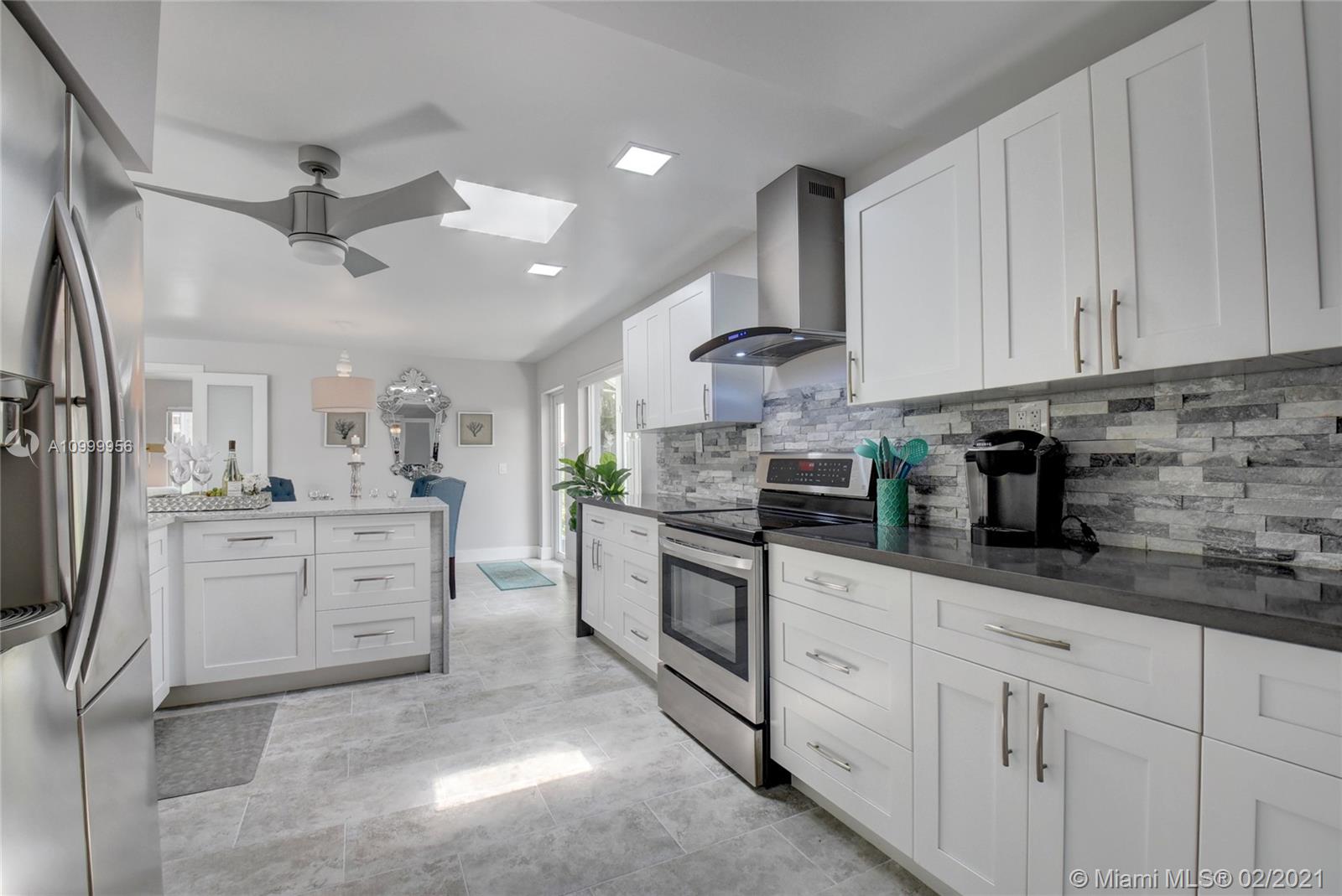 See details / 2322 sq. ft. $ 2021-02-16 0 Photo