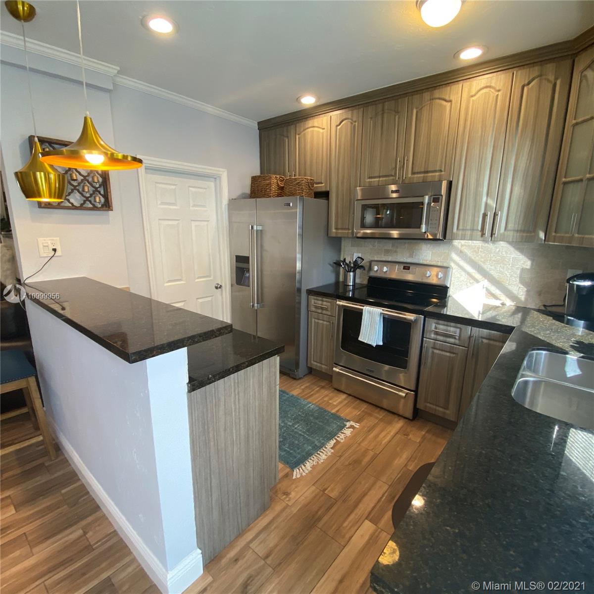 See details / 2322 sq. ft. $ 2021-02-16 0 Photo