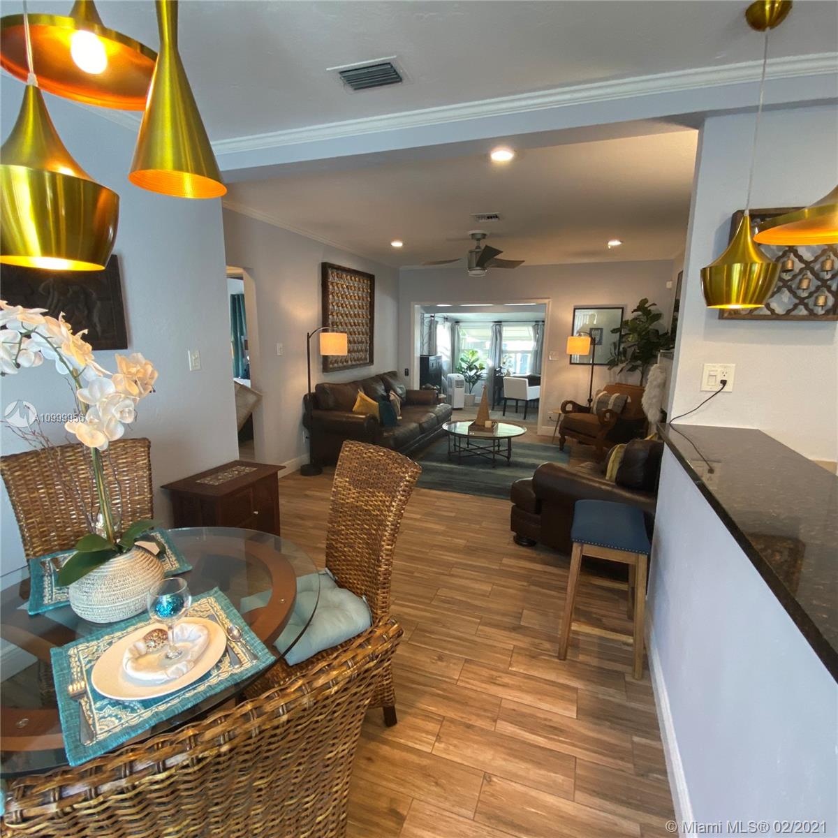 See details / 2322 sq. ft. $ 2021-02-16 0 Photo