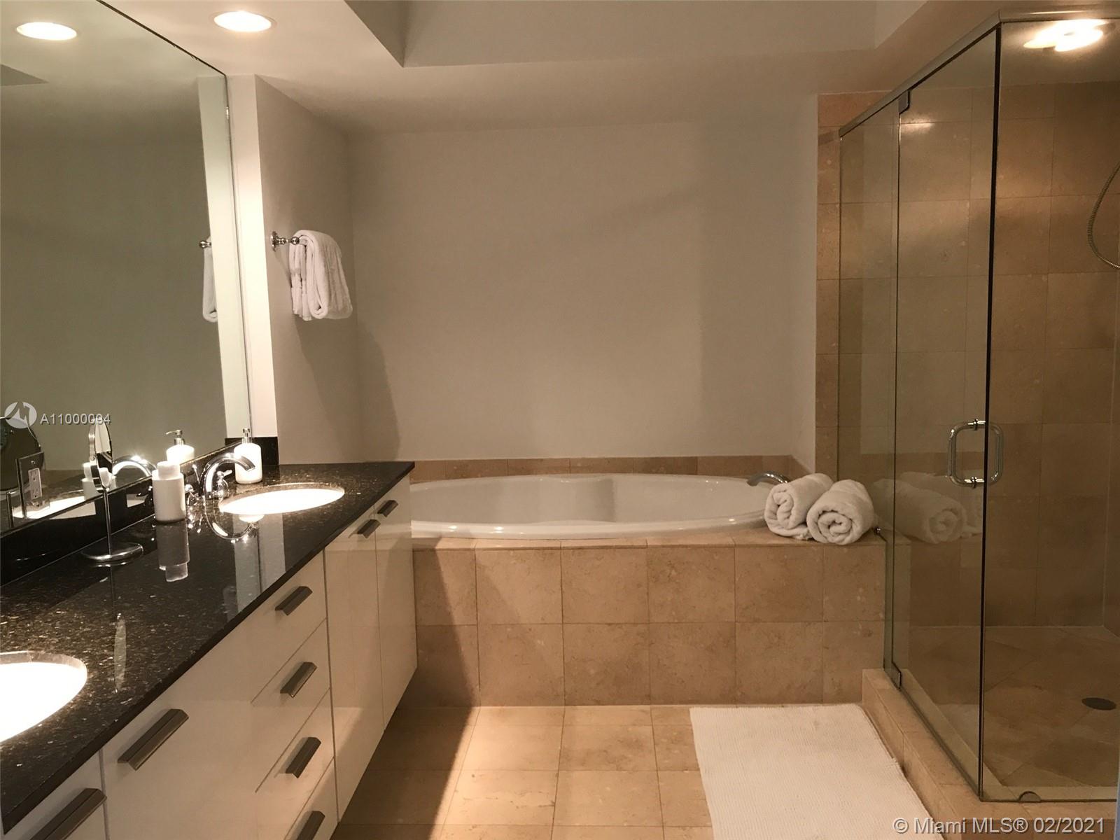 Ver detalles 1706 2 / 2 1841 sq. ft. $ 2021-02-16 0 foto