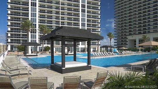 Ver detalles 1706 2 / 2 1841 sq. ft. $ 2021-02-16 0 foto