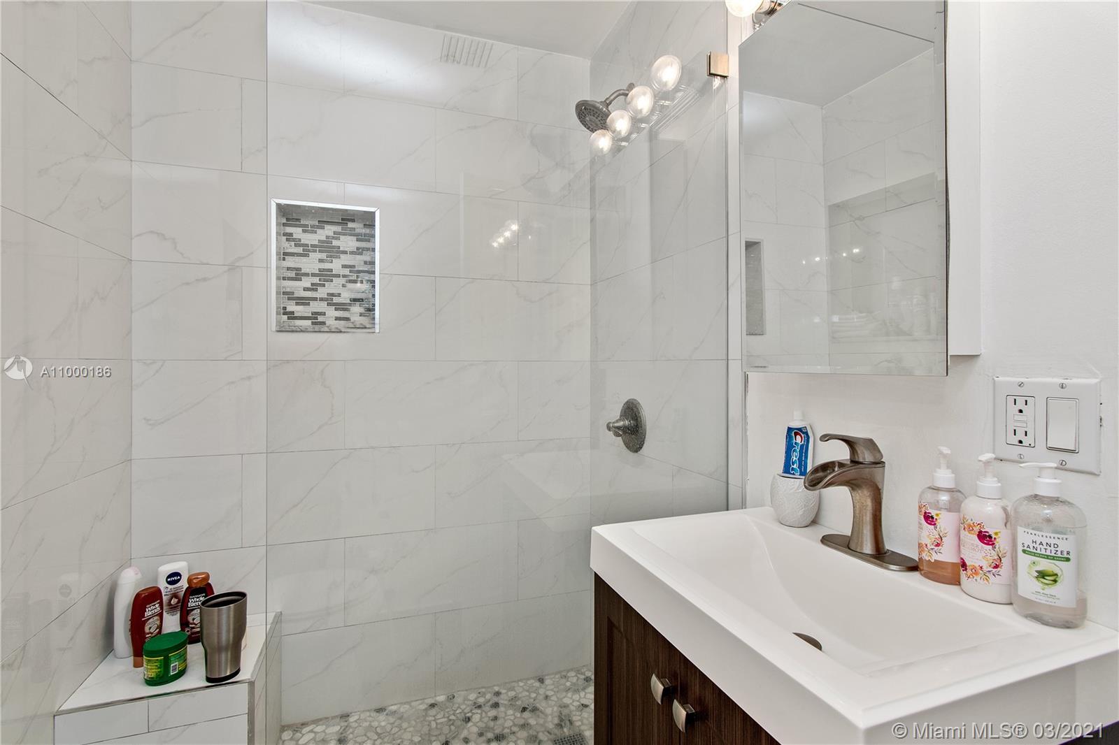 See details / 1356 sq. ft. $ 2021-02-16 0 Photo
