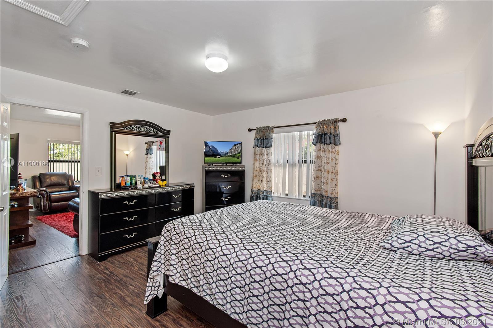 See details / 1356 sq. ft. $ 2021-02-16 0 Photo