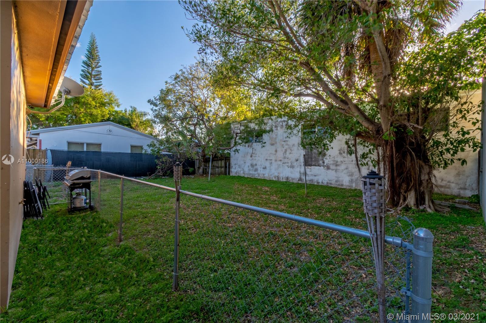 See details / 1356 sq. ft. $ 2021-02-16 0 Photo