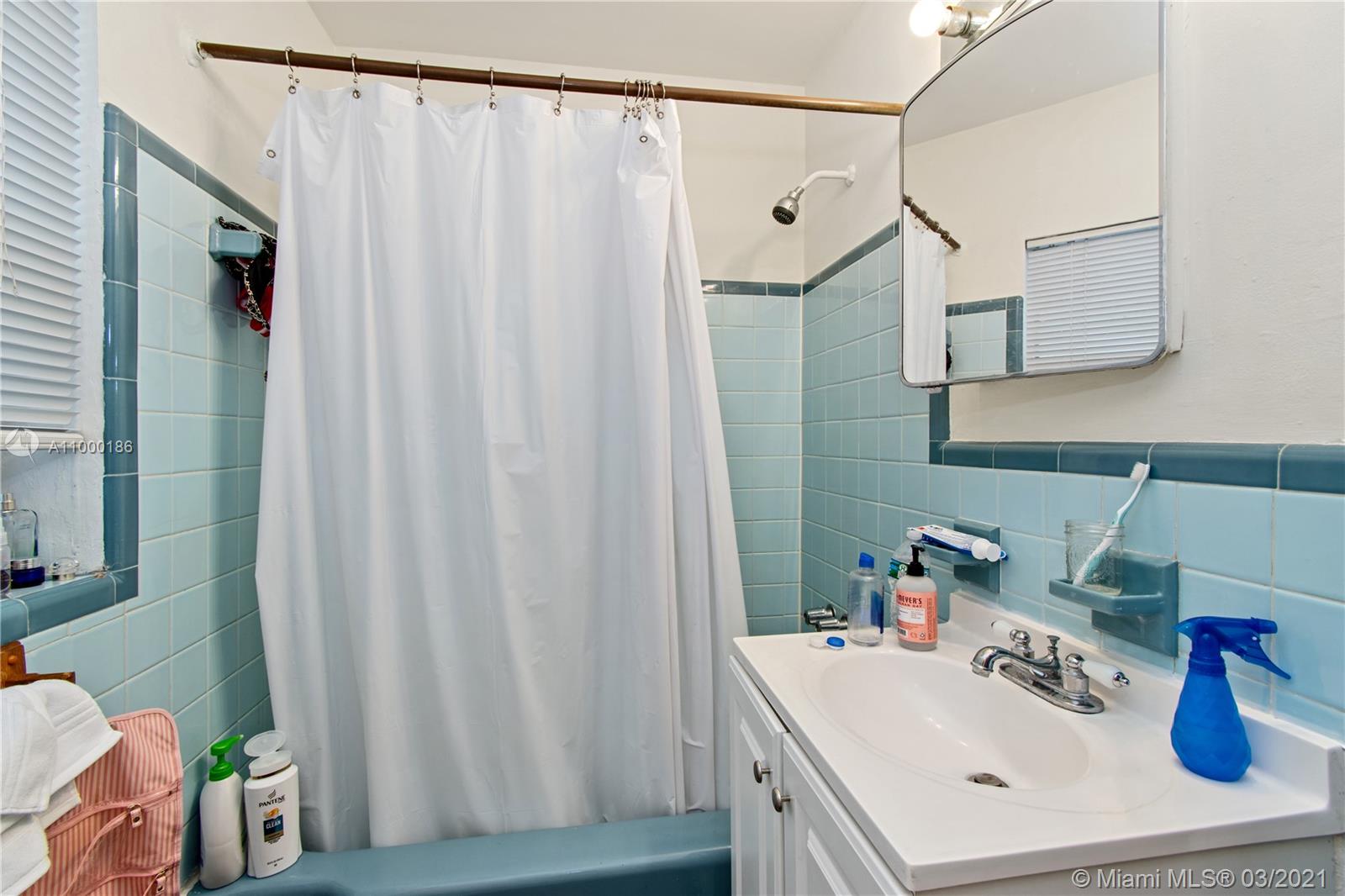 See details / 1356 sq. ft. $ 2021-02-16 0 Photo