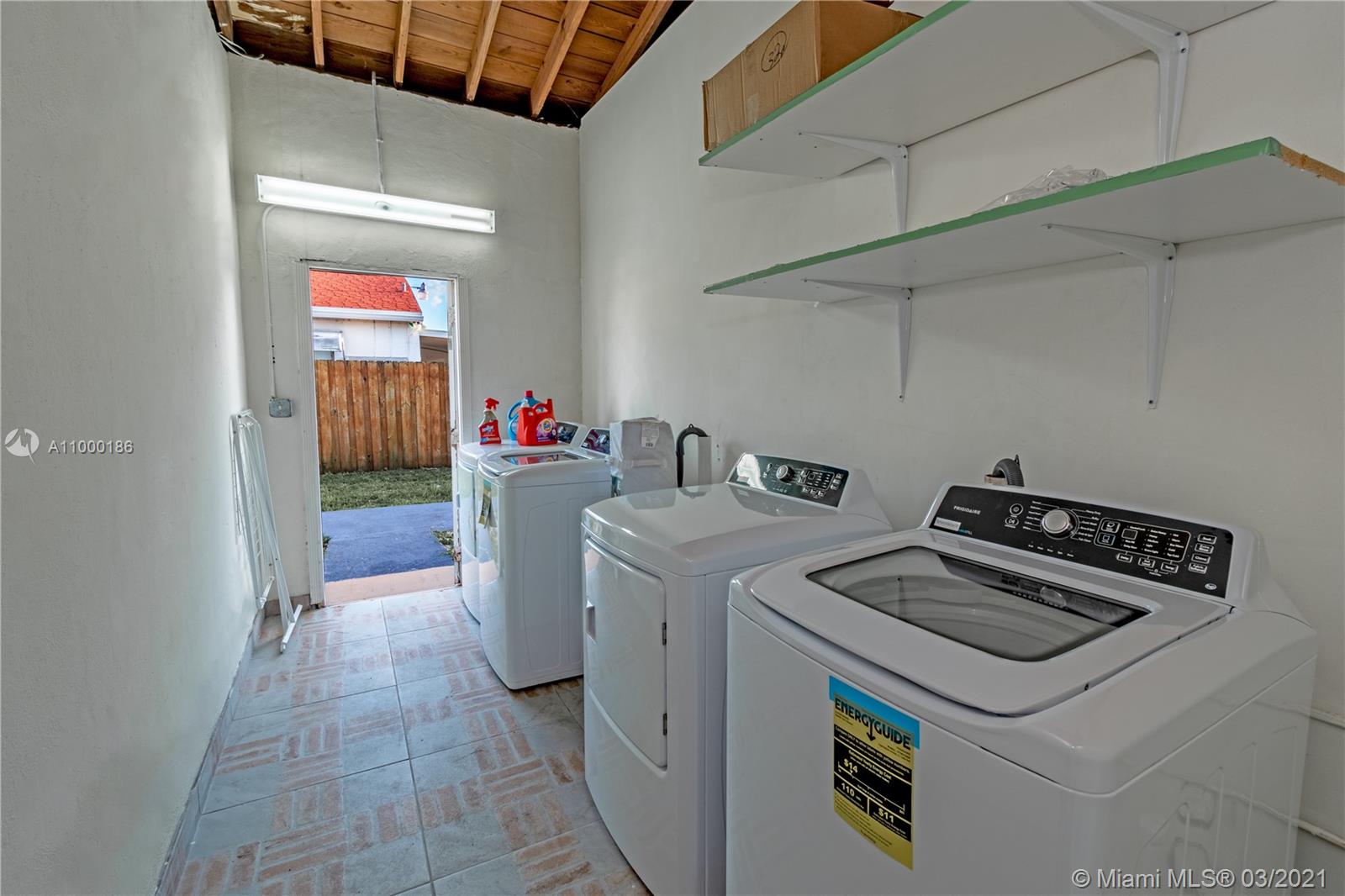 See details / 1356 sq. ft. $ 2021-02-16 0 Photo
