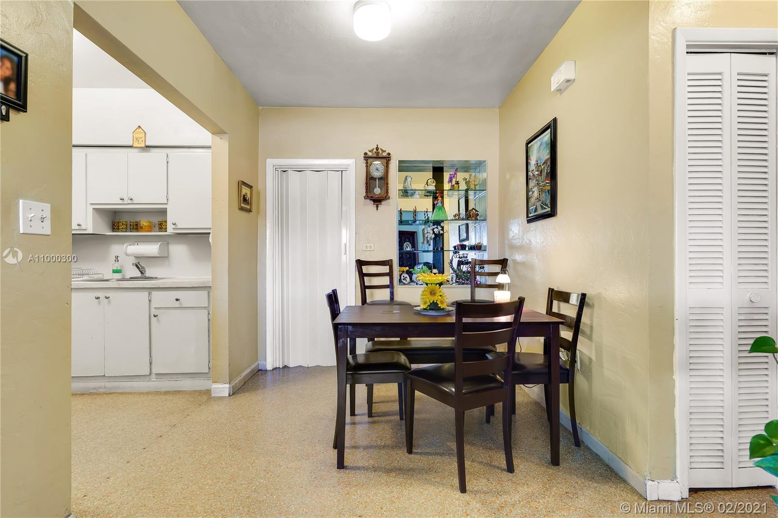 See details / 2012 sq. ft. $ 2021-02-16 0 Photo