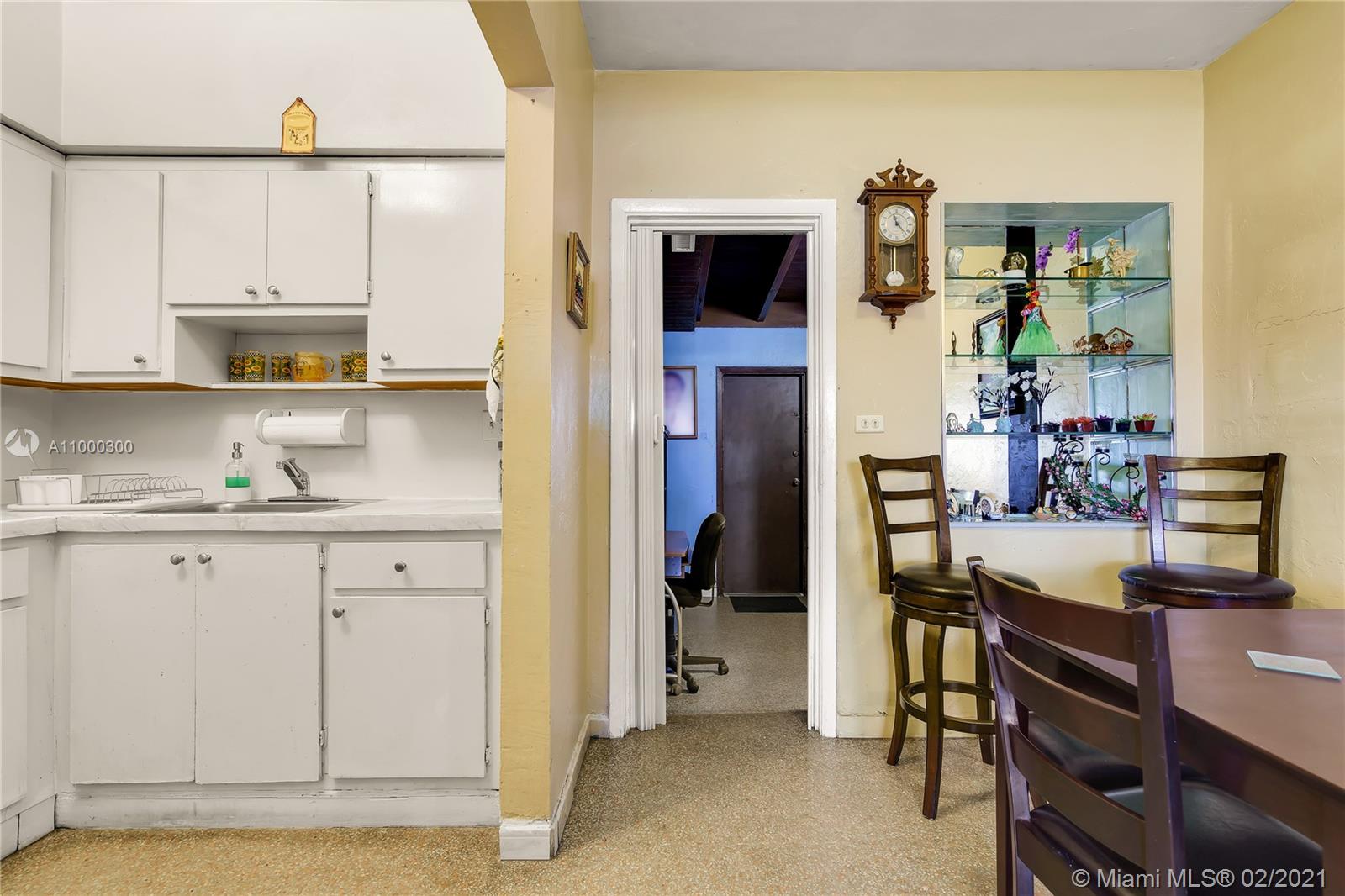 See details / 2012 sq. ft. $ 2021-02-16 0 Photo