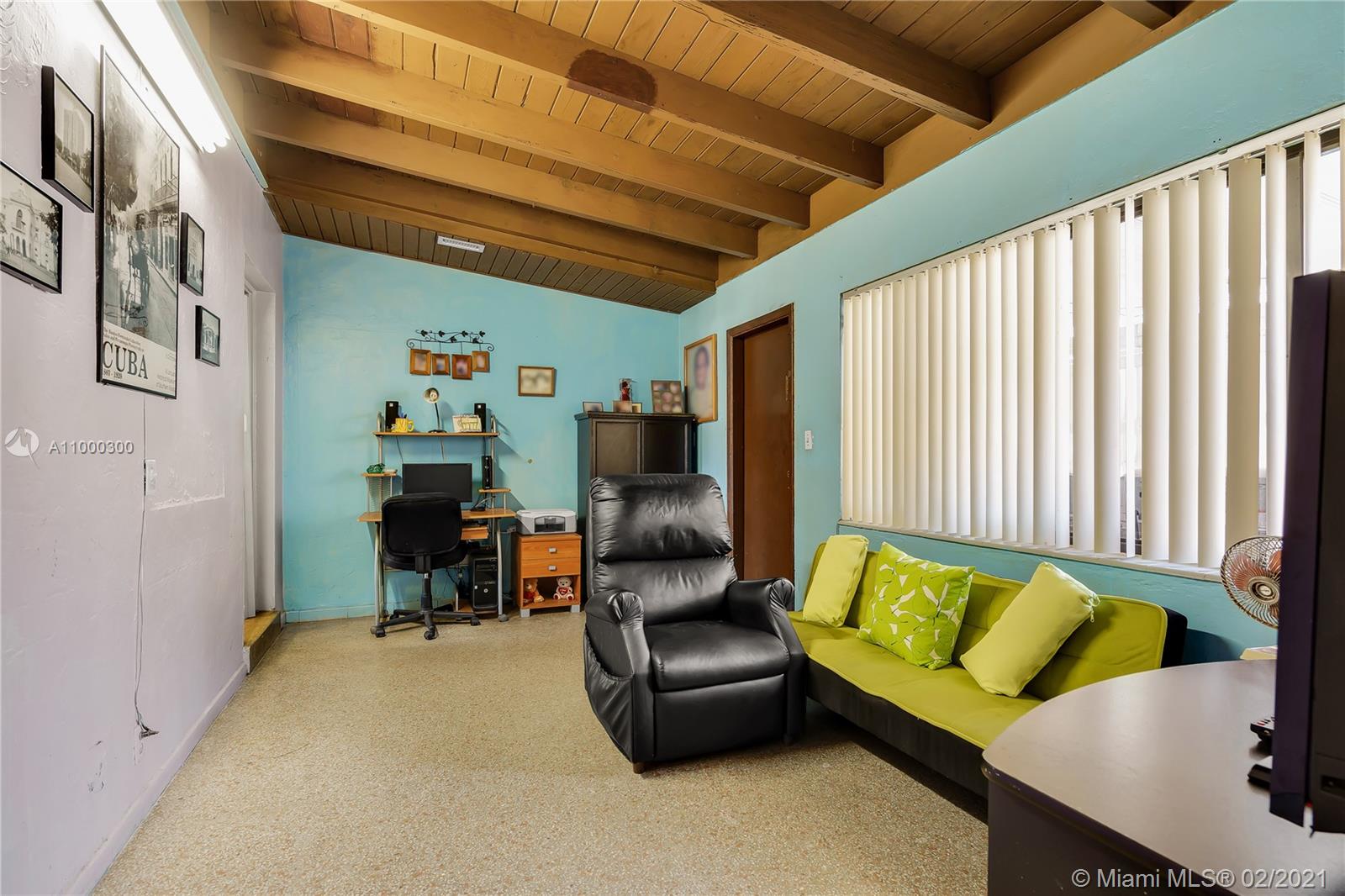See details / 2012 sq. ft. $ 2021-02-16 0 Photo