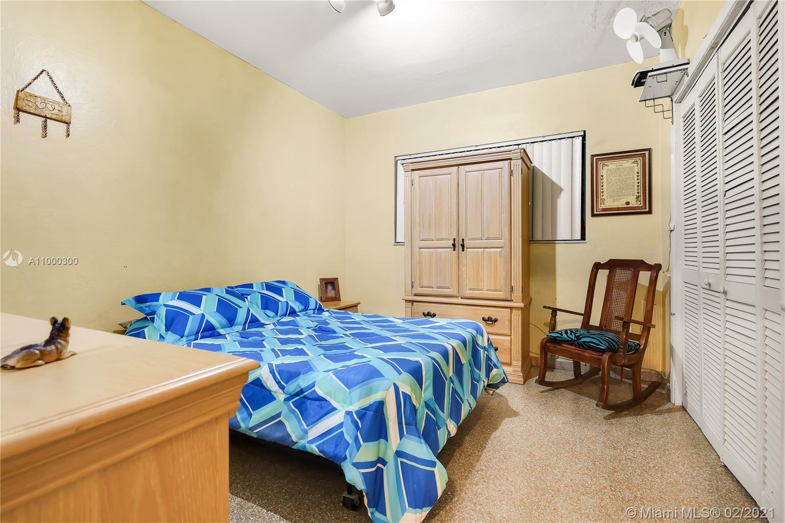 See details / 2012 sq. ft. $ 2021-02-16 0 Photo