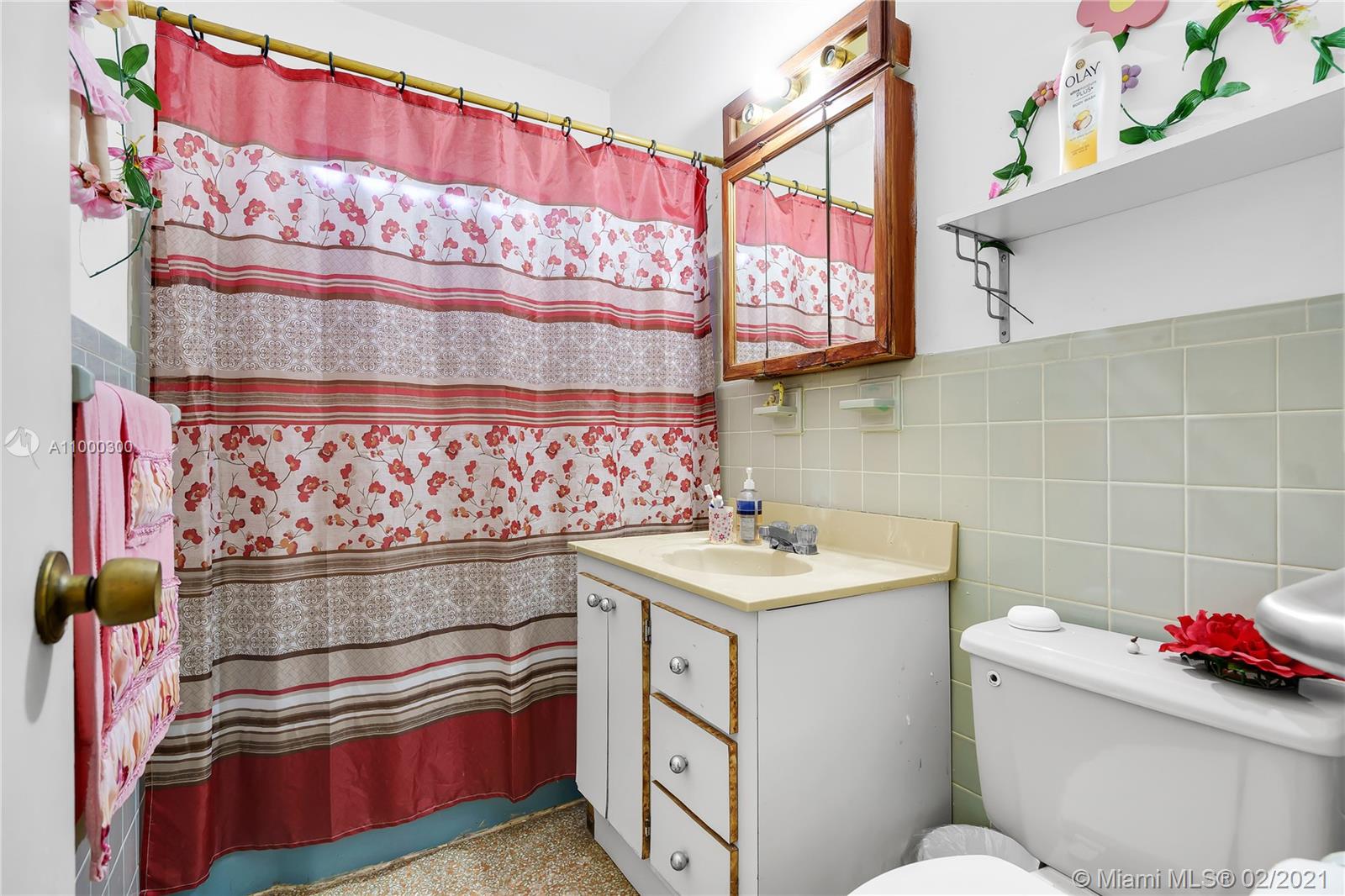 See details / 2012 sq. ft. $ 2021-02-16 0 Photo