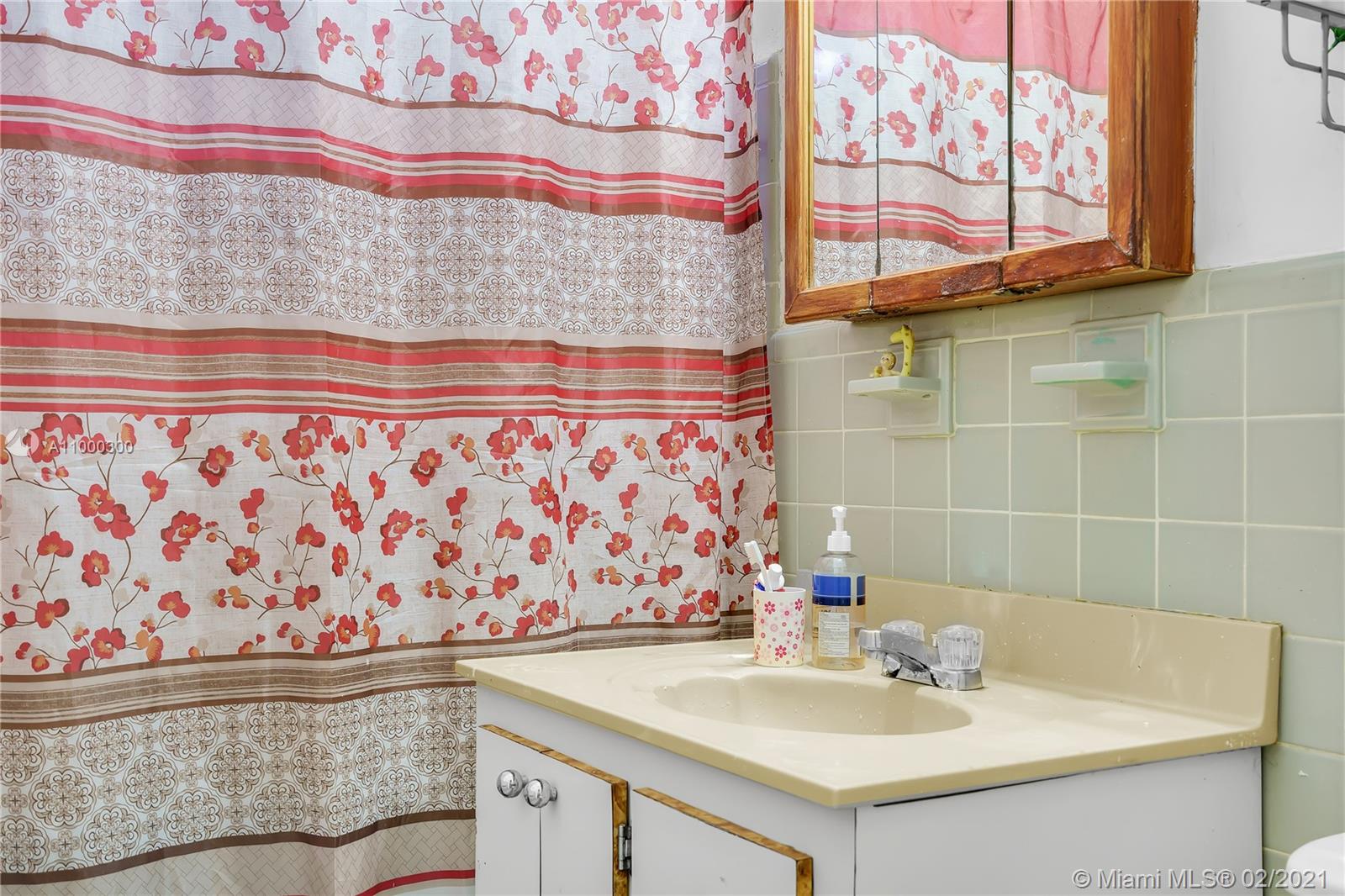 See details / 2012 sq. ft. $ 2021-02-16 0 Photo
