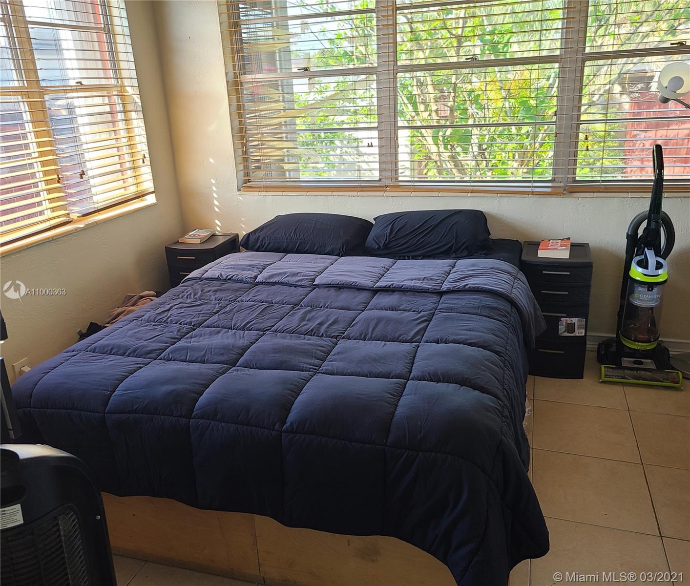 See details / 1111 sq. ft. $ 2021-02-17 0 Photo