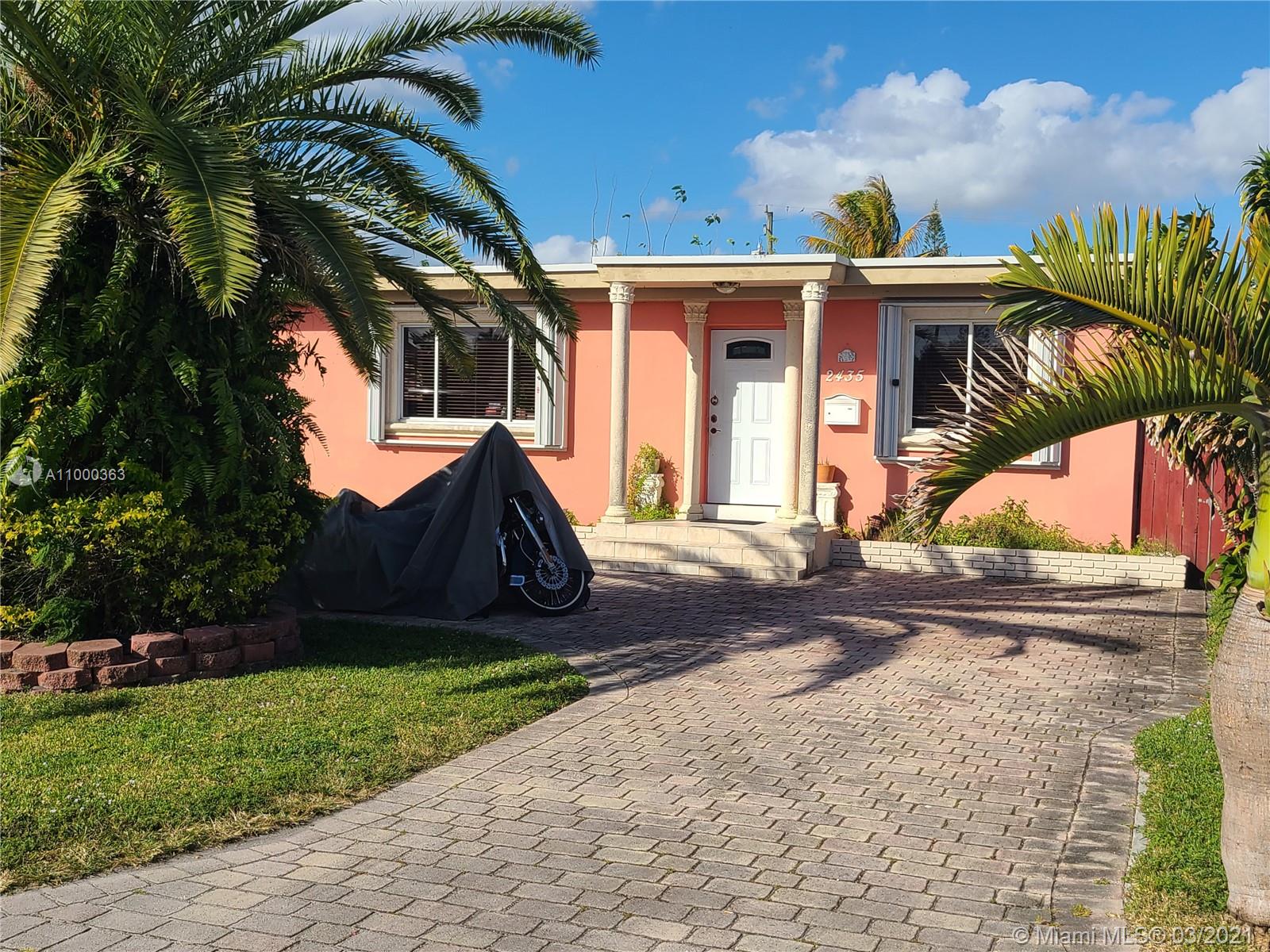 See details / 1111 sq. ft. $ 2021-02-17 0 Photo