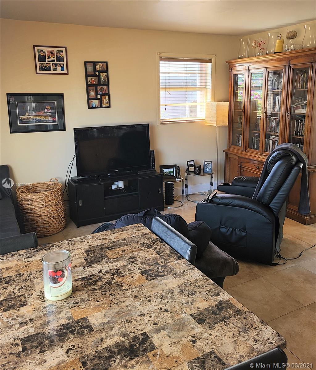See details / 1111 sq. ft. $ 2021-02-17 0 Photo
