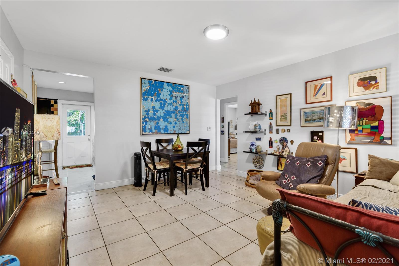 See details / 1560 sq. ft. $ 2021-02-17 0 Photo
