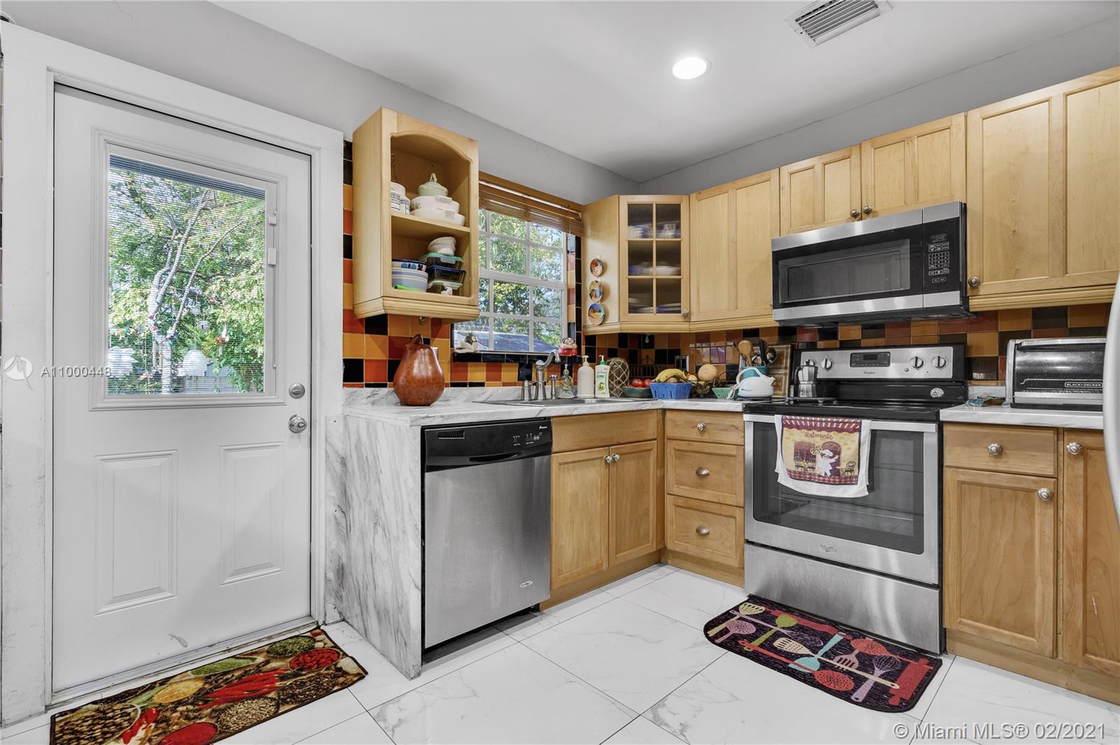 See details / 1560 sq. ft. $ 2021-02-17 0 Photo