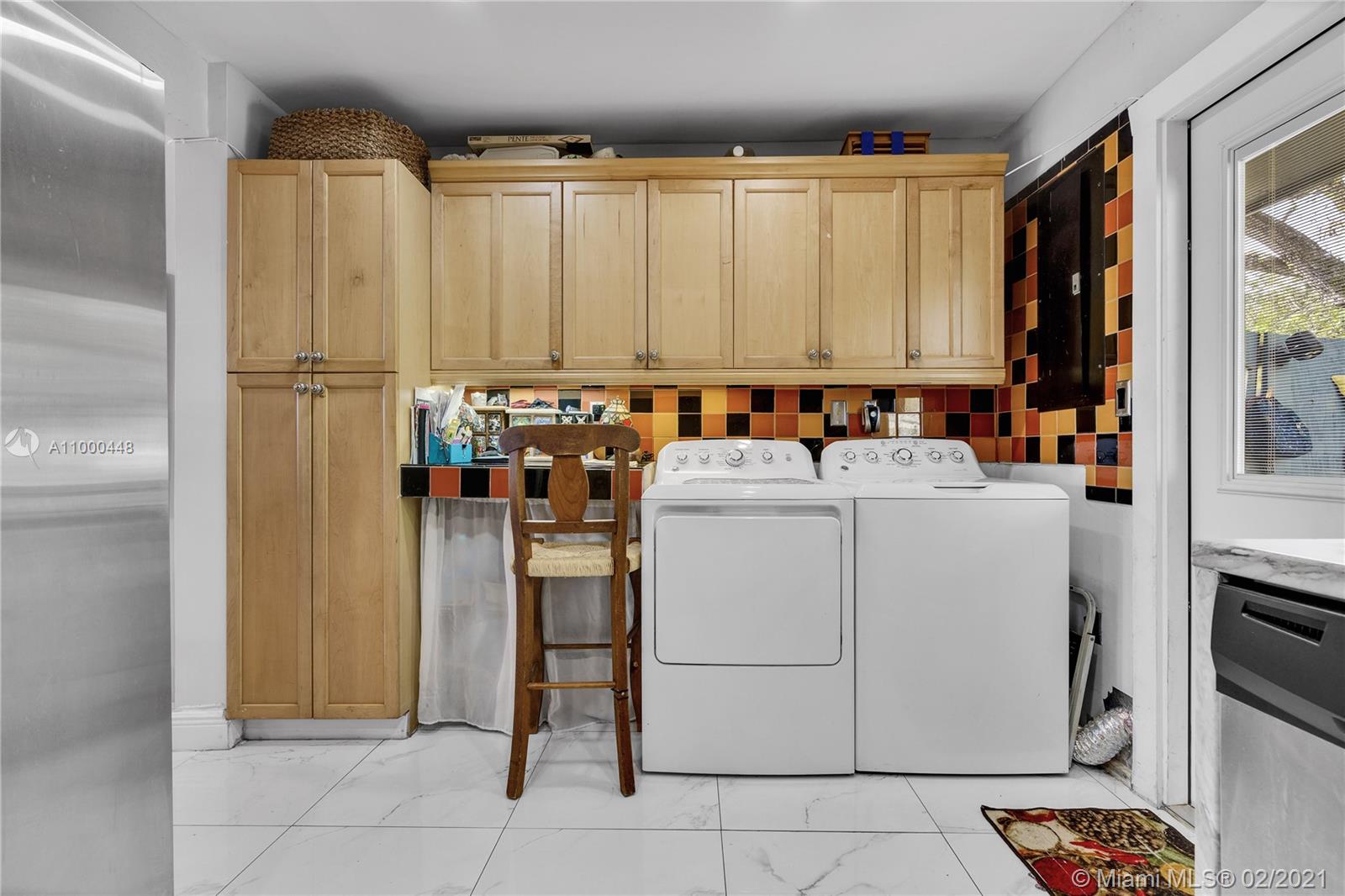 See details / 1560 sq. ft. $ 2021-02-17 0 Photo