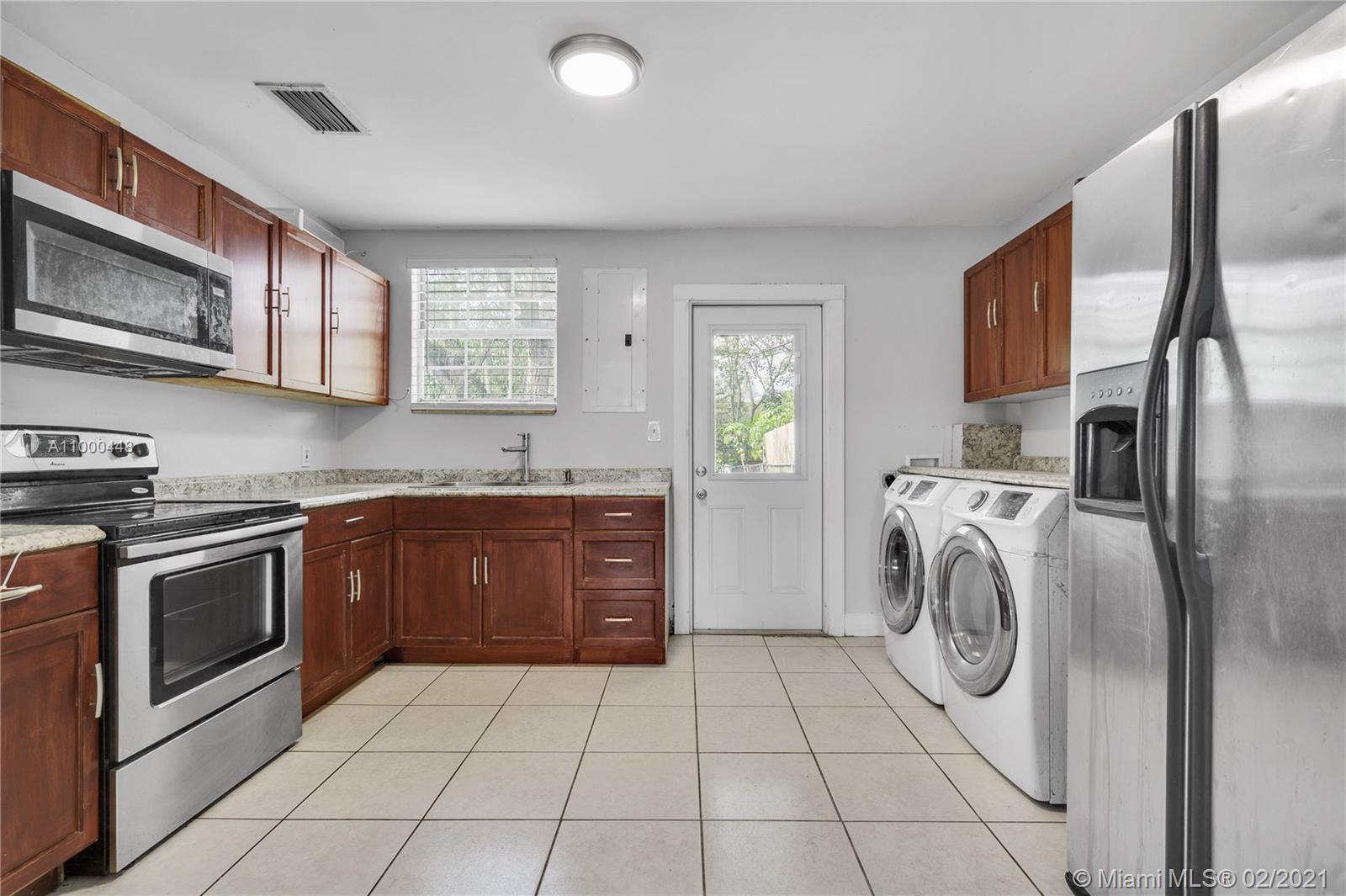 See details / 1560 sq. ft. $ 2021-02-17 0 Photo
