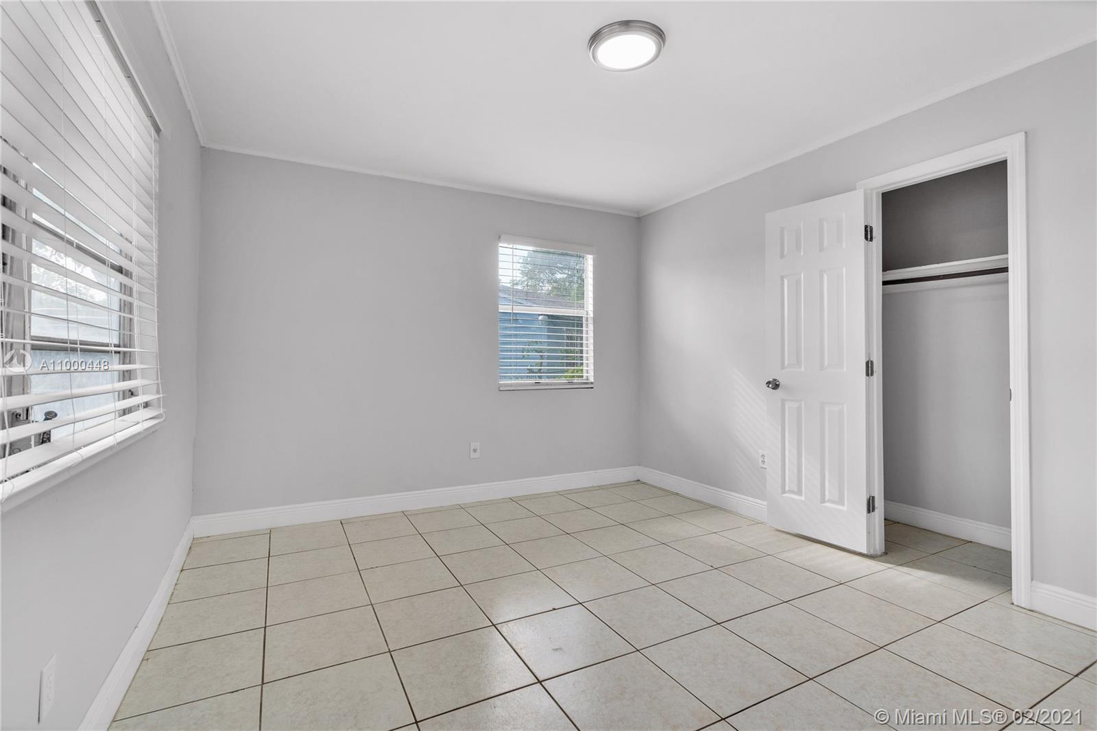 See details / 1560 sq. ft. $ 2021-02-17 0 Photo