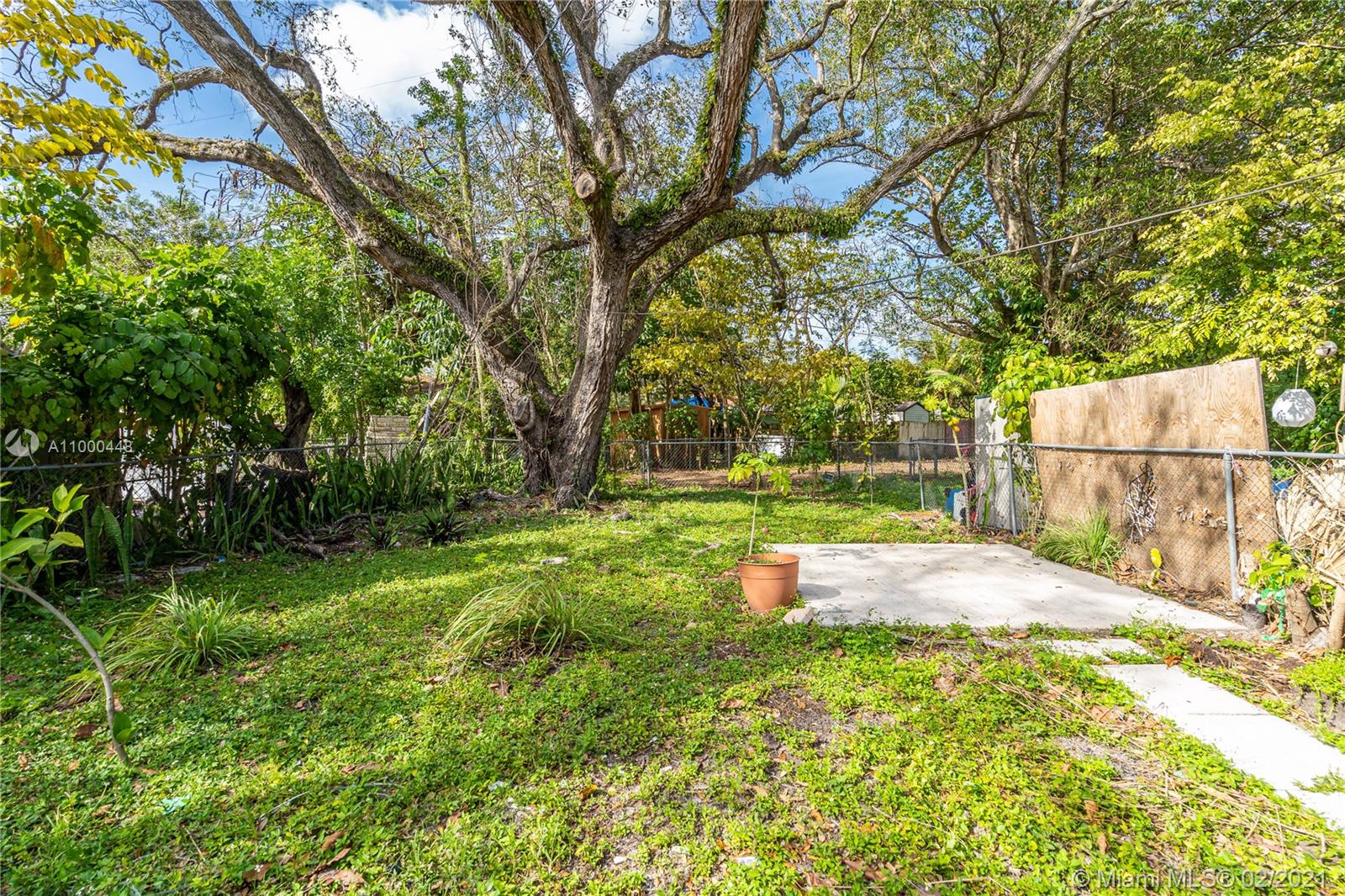 See details / 1560 sq. ft. $ 2021-02-17 0 Photo