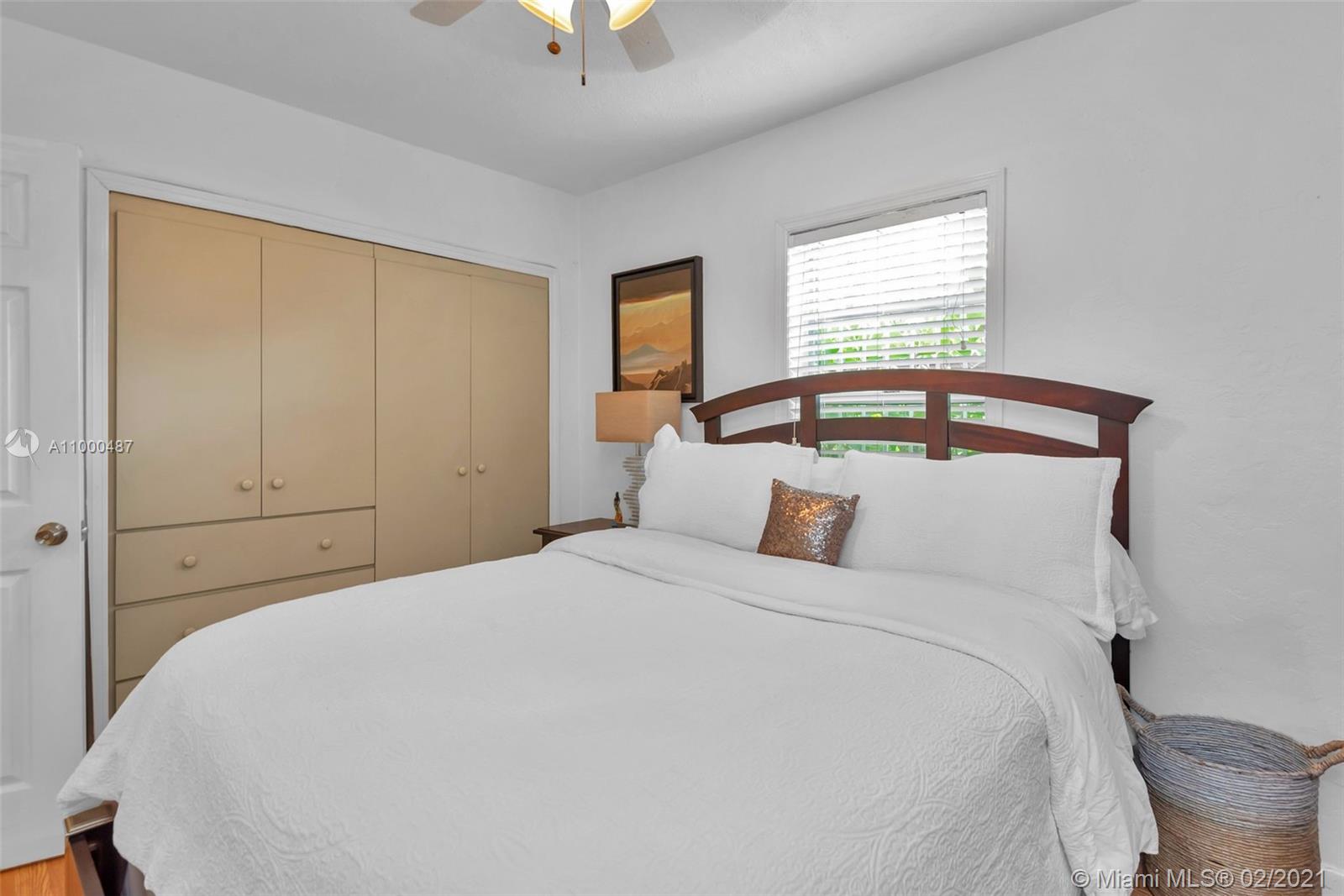 See details / 1475 sq. ft. $ 2021-02-17 0 Photo