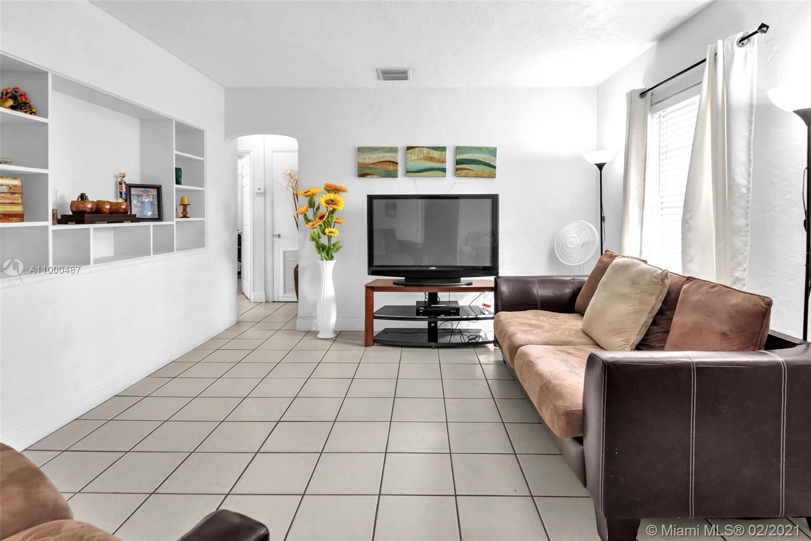 See details / 1475 sq. ft. $ 2021-02-17 0 Photo