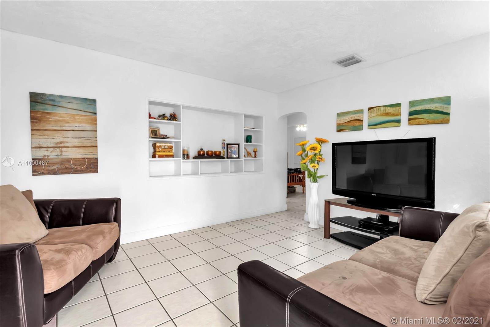 See details / 1475 sq. ft. $ 2021-02-17 0 Photo