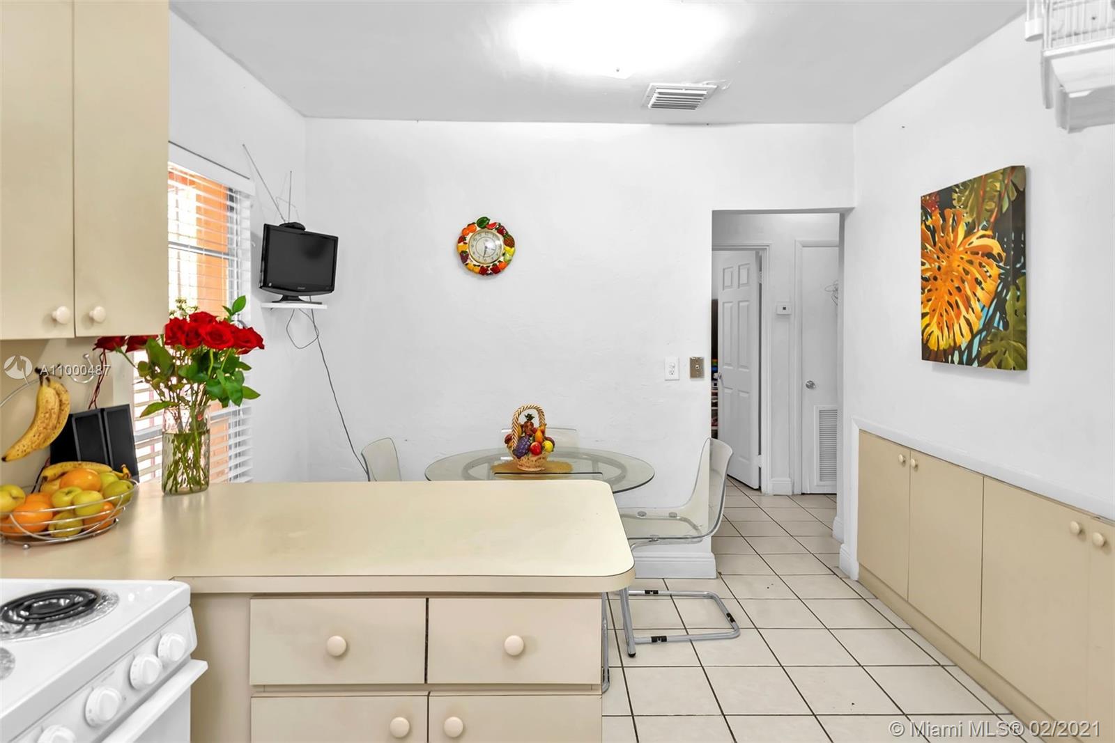 See details / 1475 sq. ft. $ 2021-02-17 0 Photo