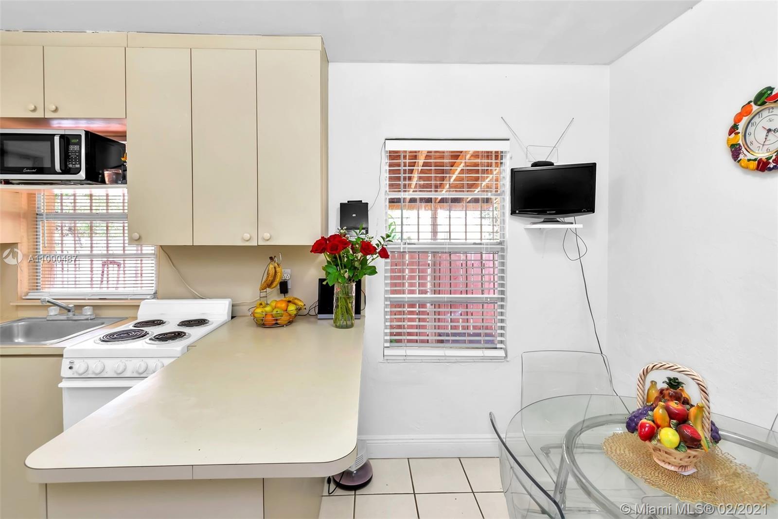 See details / 1475 sq. ft. $ 2021-02-17 0 Photo
