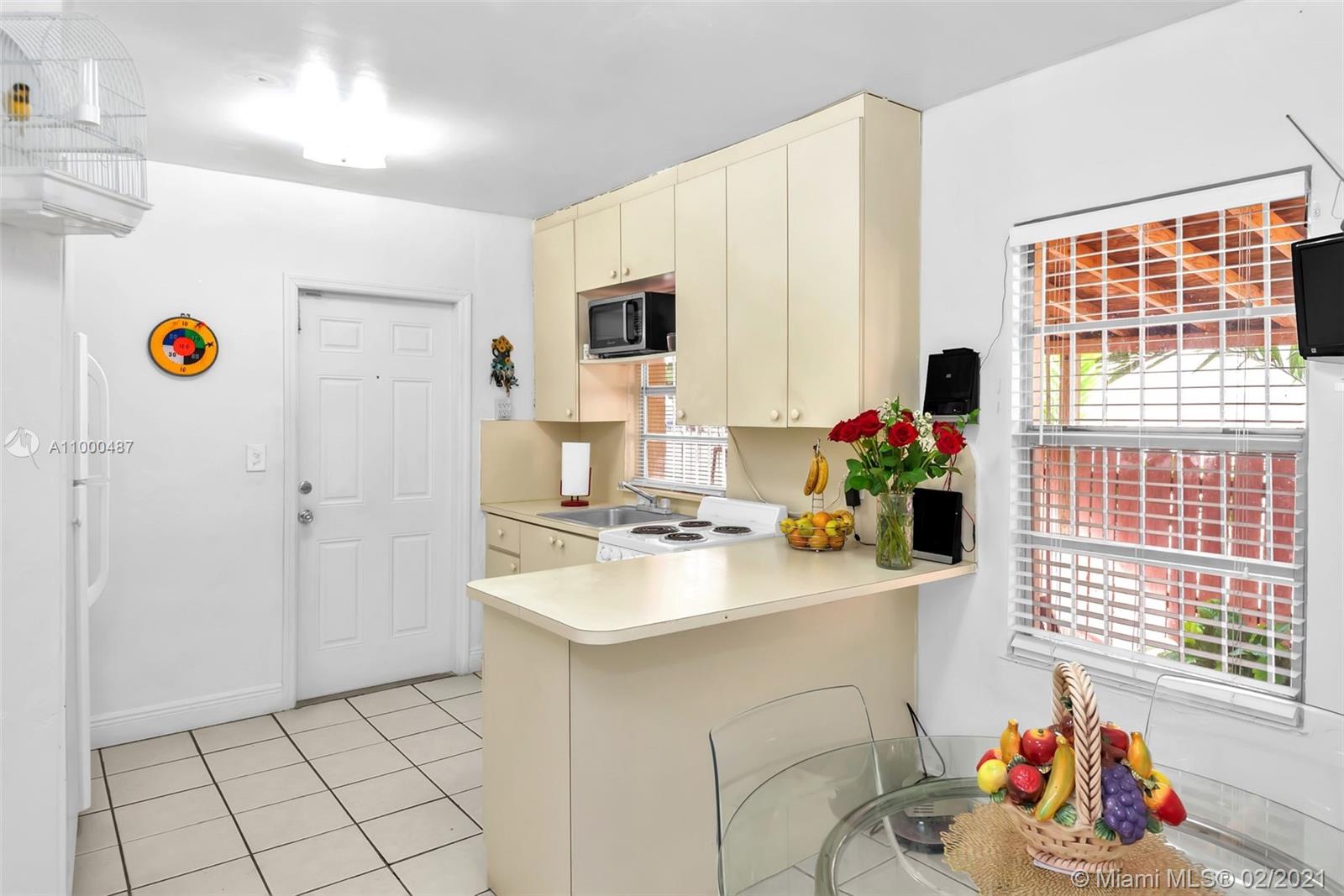 See details / 1475 sq. ft. $ 2021-02-17 0 Photo