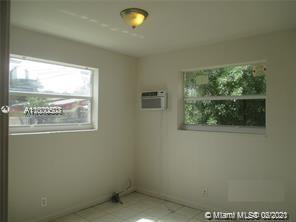 See details / 1689 sq. ft. $ 2021-02-17 0 Photo