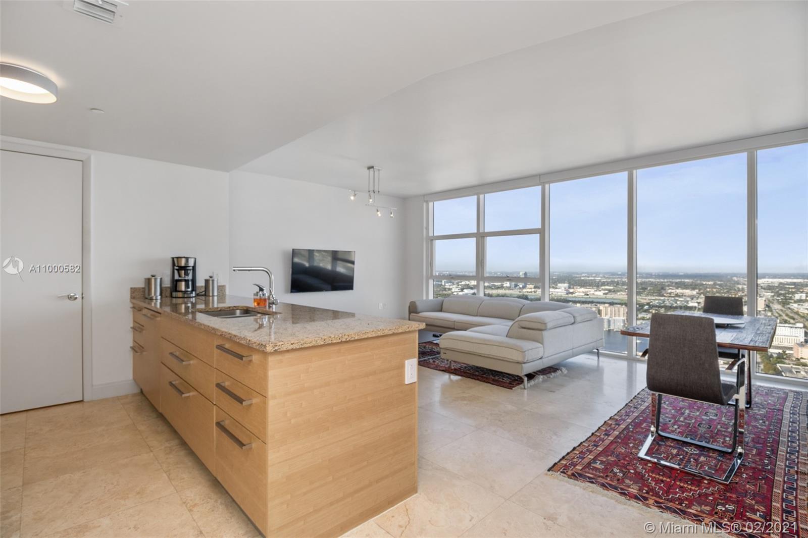 Ver detalles 4807 1 / 1 871 sq. ft. $ 2021-02-17 0 foto