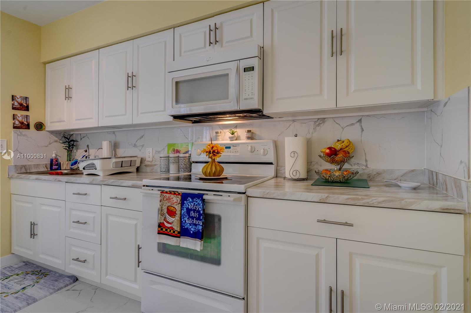 See details / 1613 sq. ft. $ 2021-02-17 0 Photo