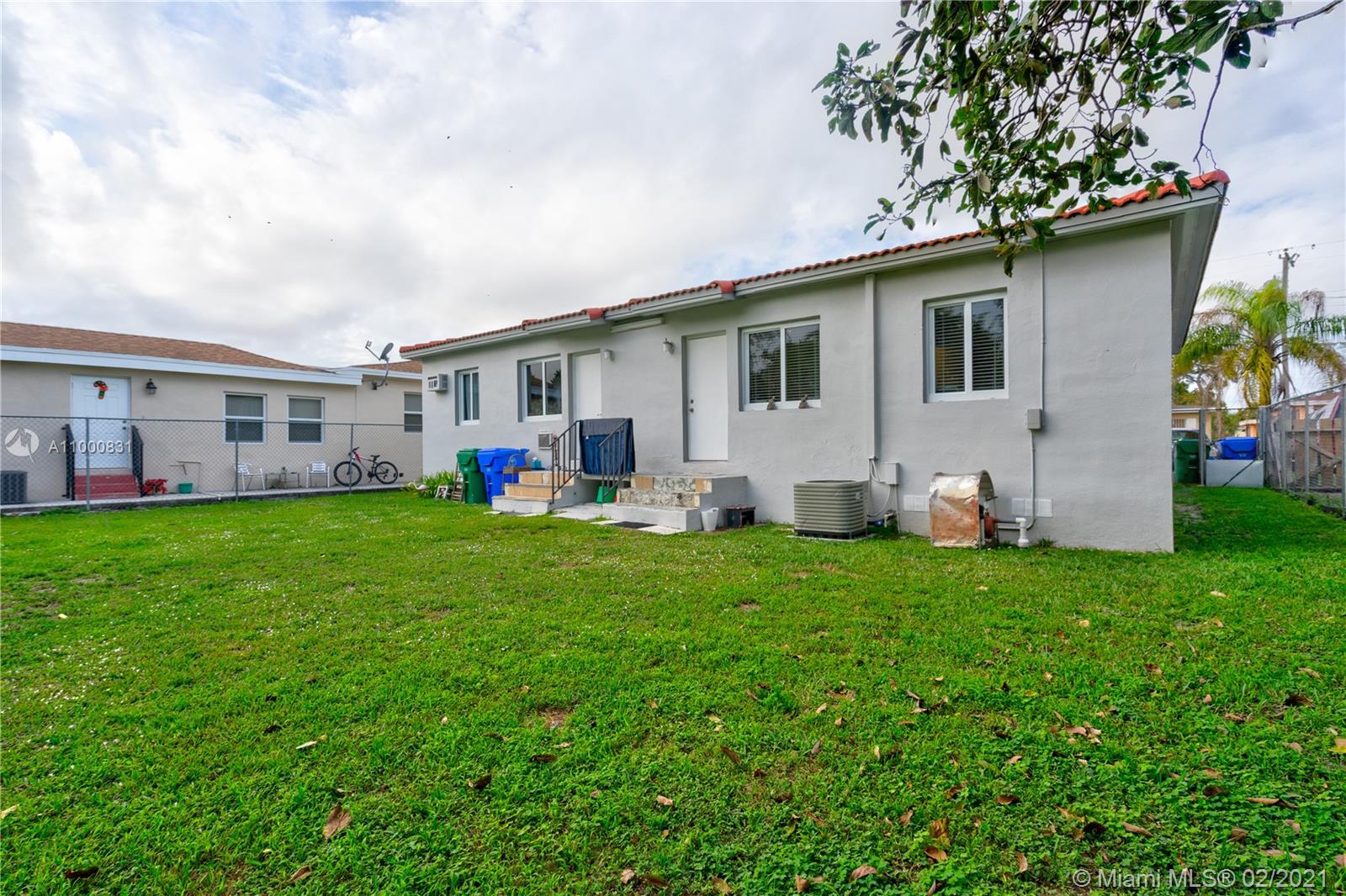 See details / 1613 sq. ft. $ 2021-02-17 0 Photo