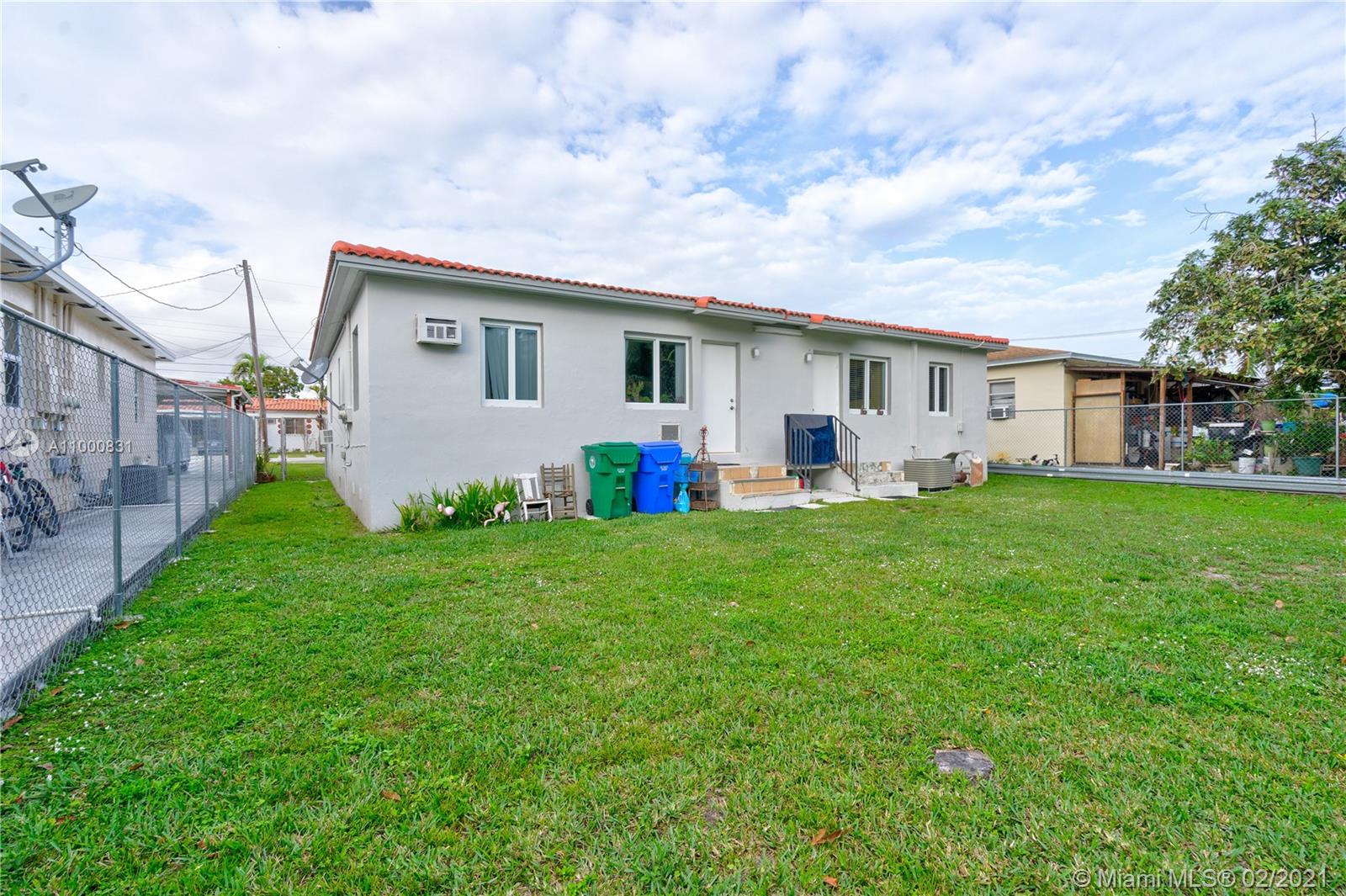 See details / 1613 sq. ft. $ 2021-02-17 0 Photo