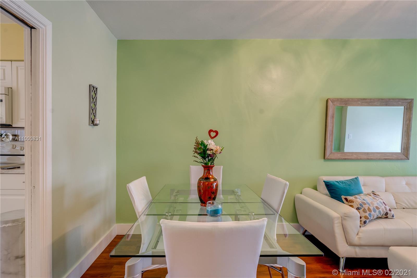 See details / 1613 sq. ft. $ 2021-02-17 0 Photo