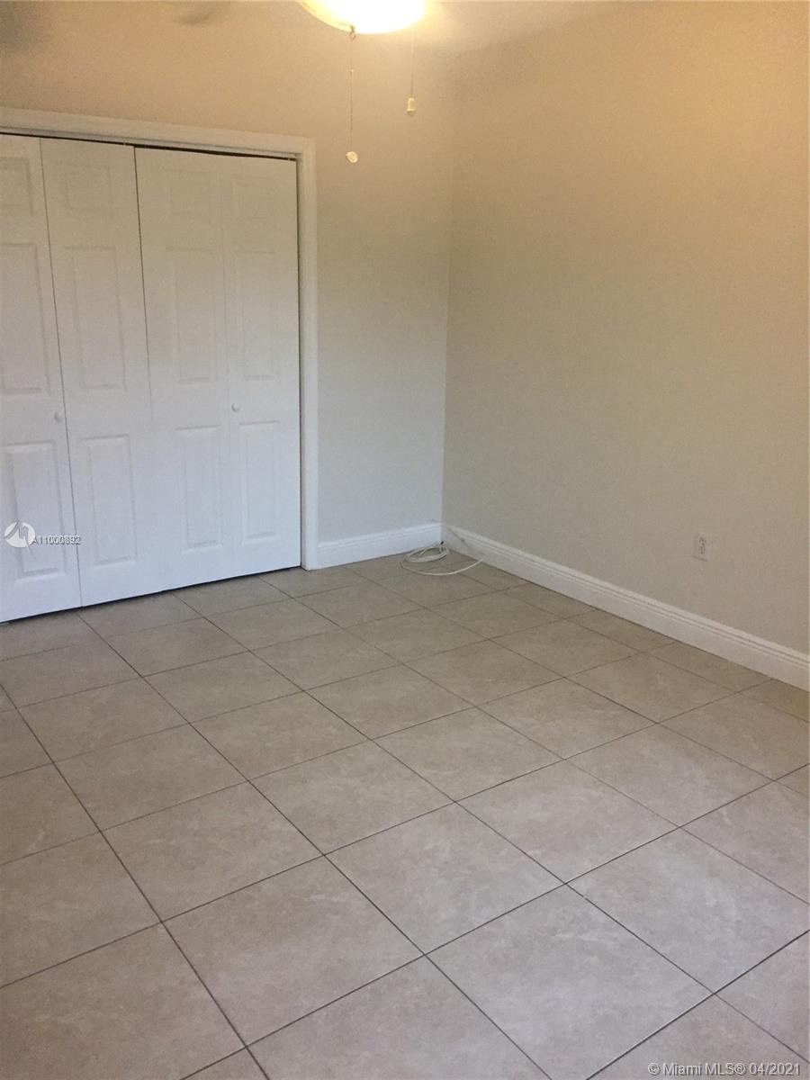 See details / 3252 sq. ft. $ 2021-02-17 0 Photo