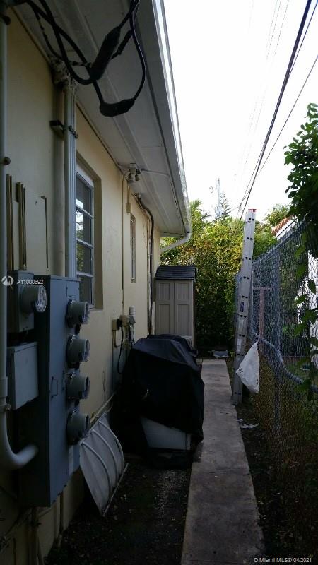 See details / 3252 sq. ft. $ 2021-02-17 0 Photo