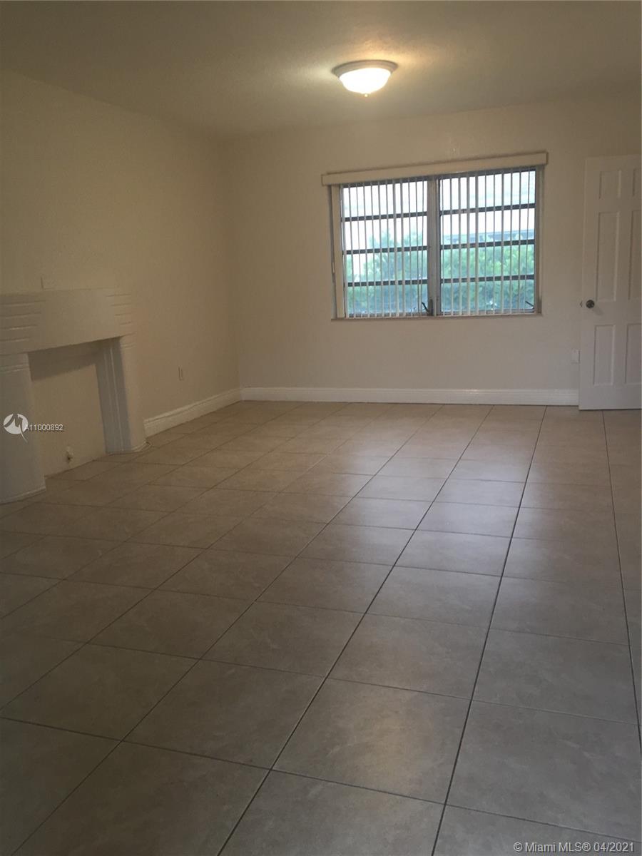 See details / 3252 sq. ft. $ 2021-02-17 0 Photo
