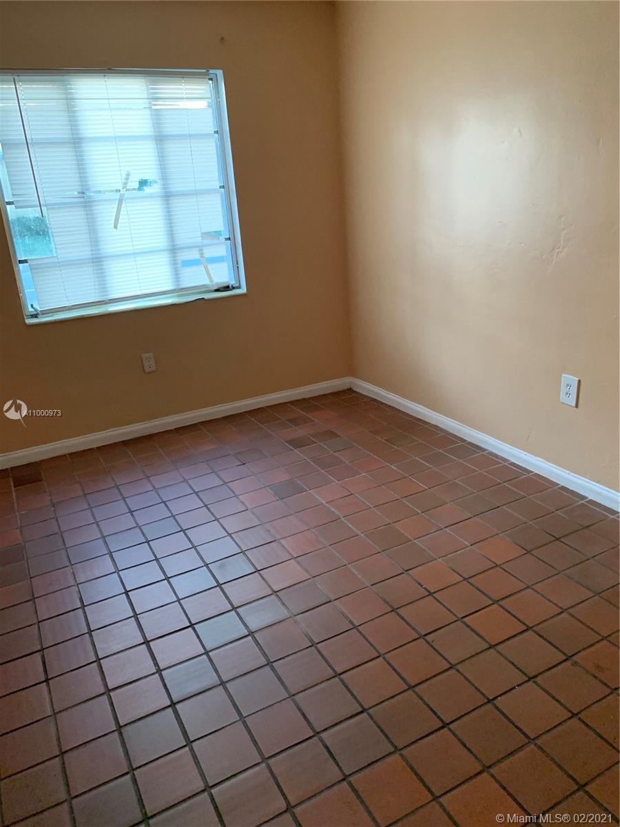 See details / 1035 sq. ft. $ 2021-02-18 0 Photo