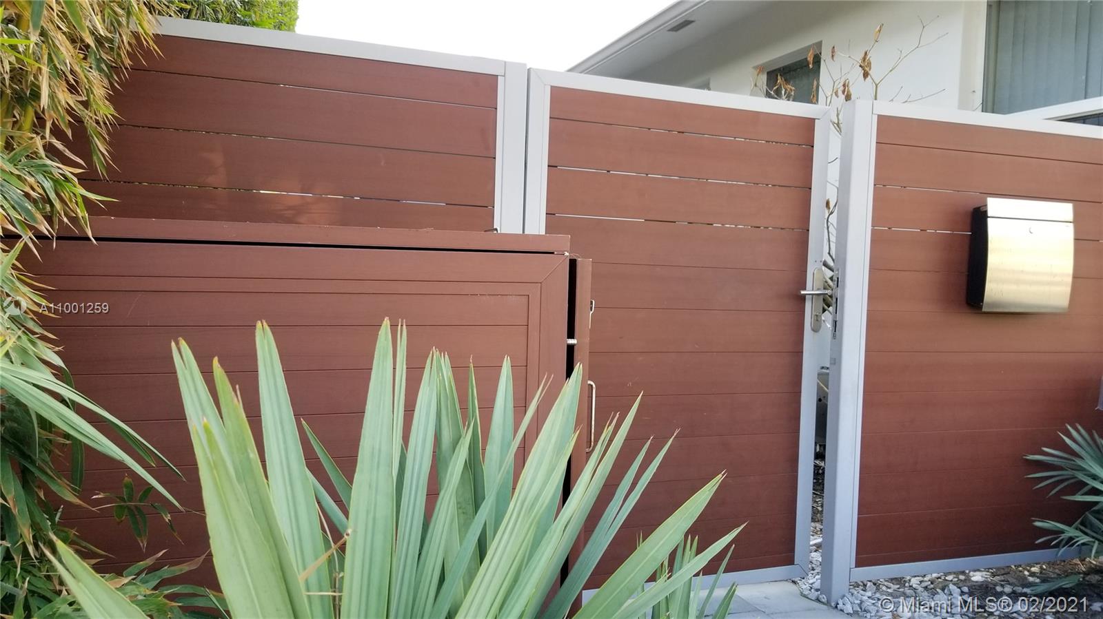 See details / 2972 sq. ft. $ 2021-02-18 0 Photo