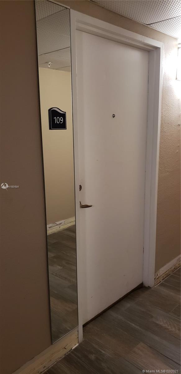 Photo of 3001 Ocean Dr #109, Hollywood, Florida, 33185 -