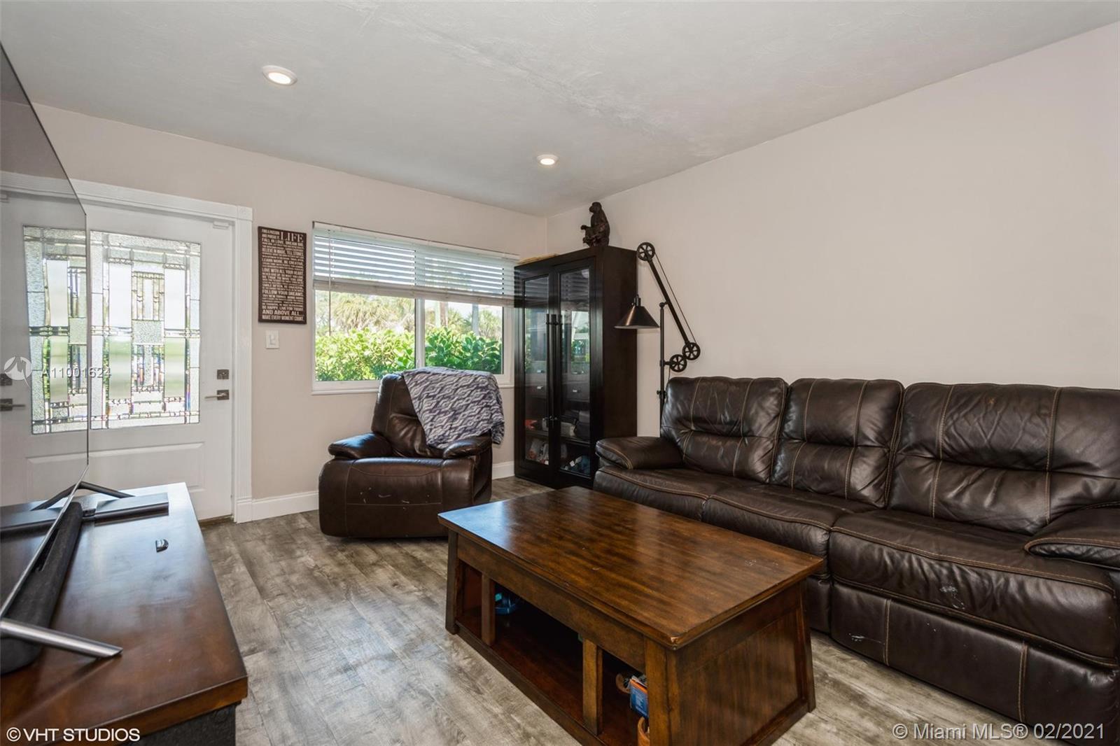 See details / 1569 sq. ft. $ 2021-02-19 0 Photo