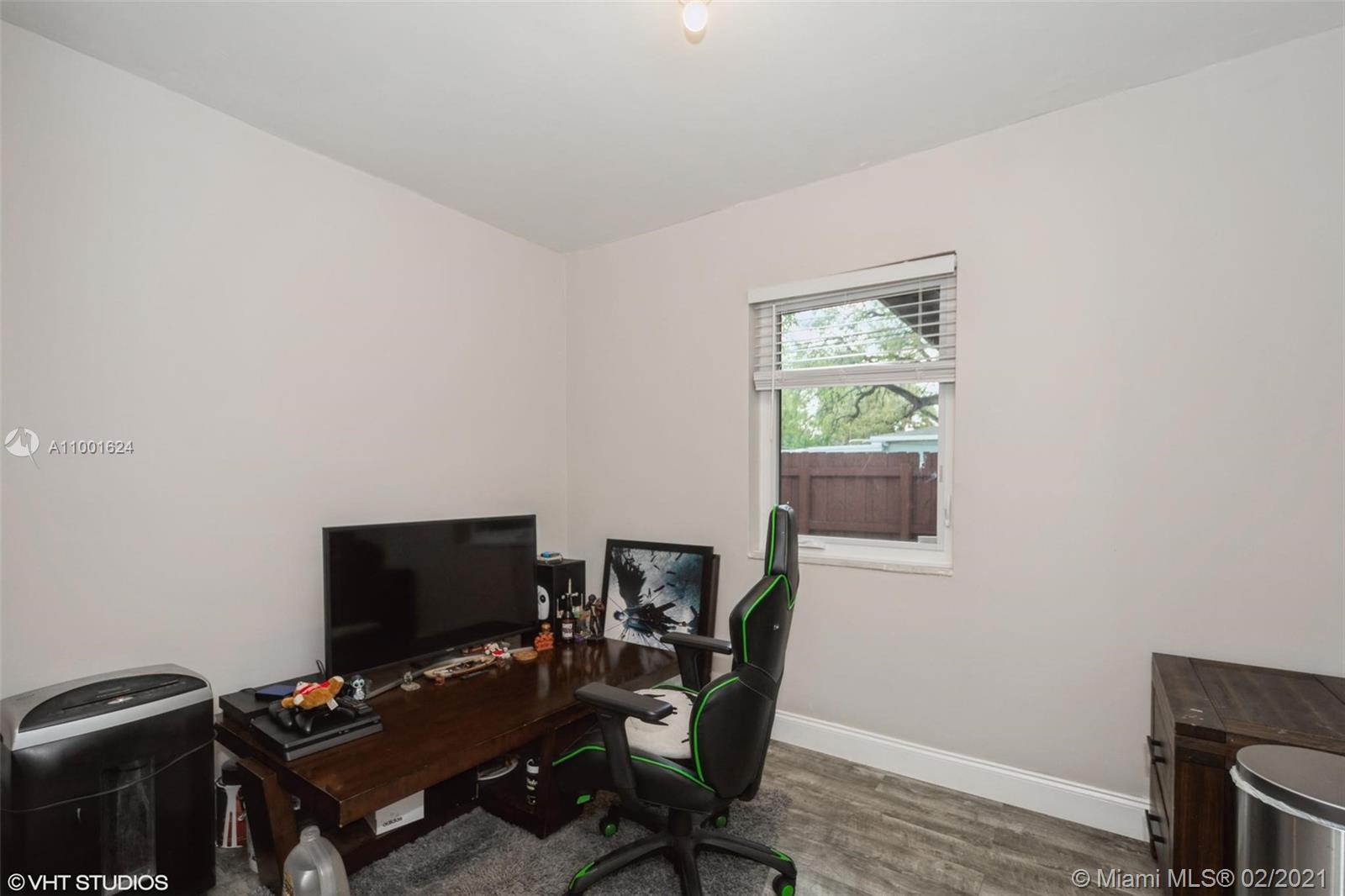 See details / 1569 sq. ft. $ 2021-02-19 0 Photo