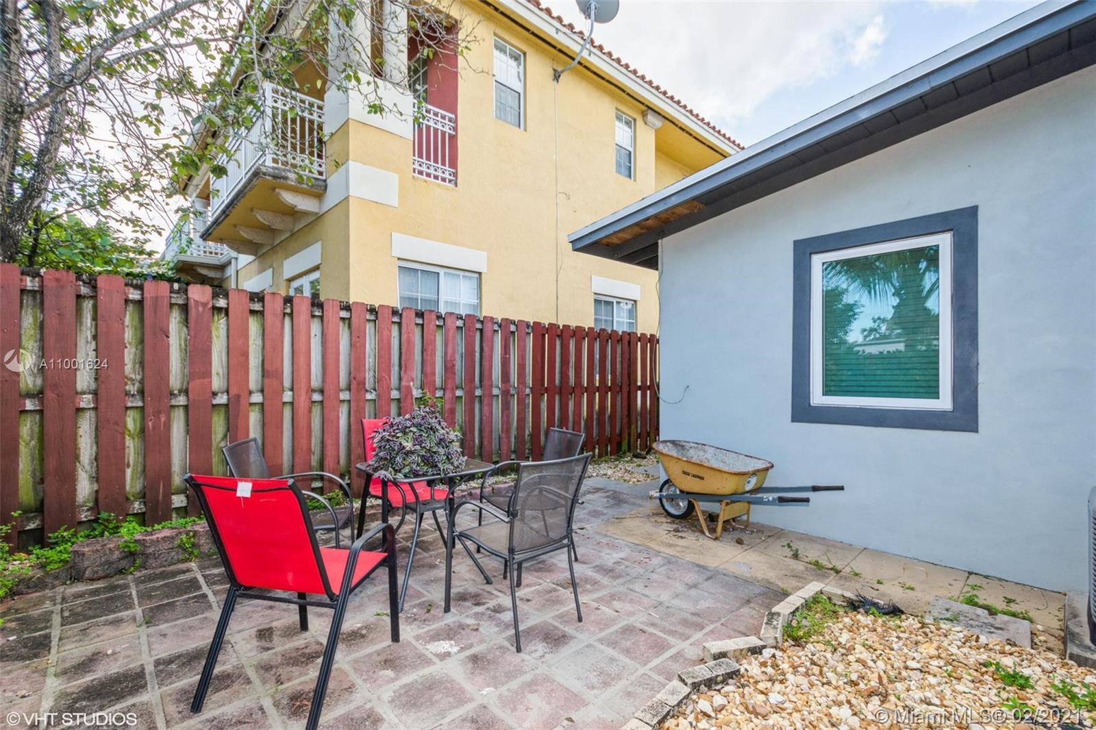 See details / 1569 sq. ft. $ 2021-02-19 0 Photo