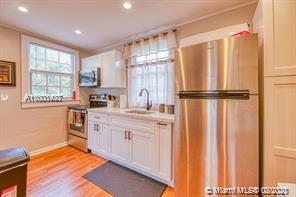 See details / 1272 sq. ft. $ 2021-03-30 0 Photo