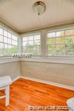 See details / 1272 sq. ft. $ 2021-03-30 0 Photo