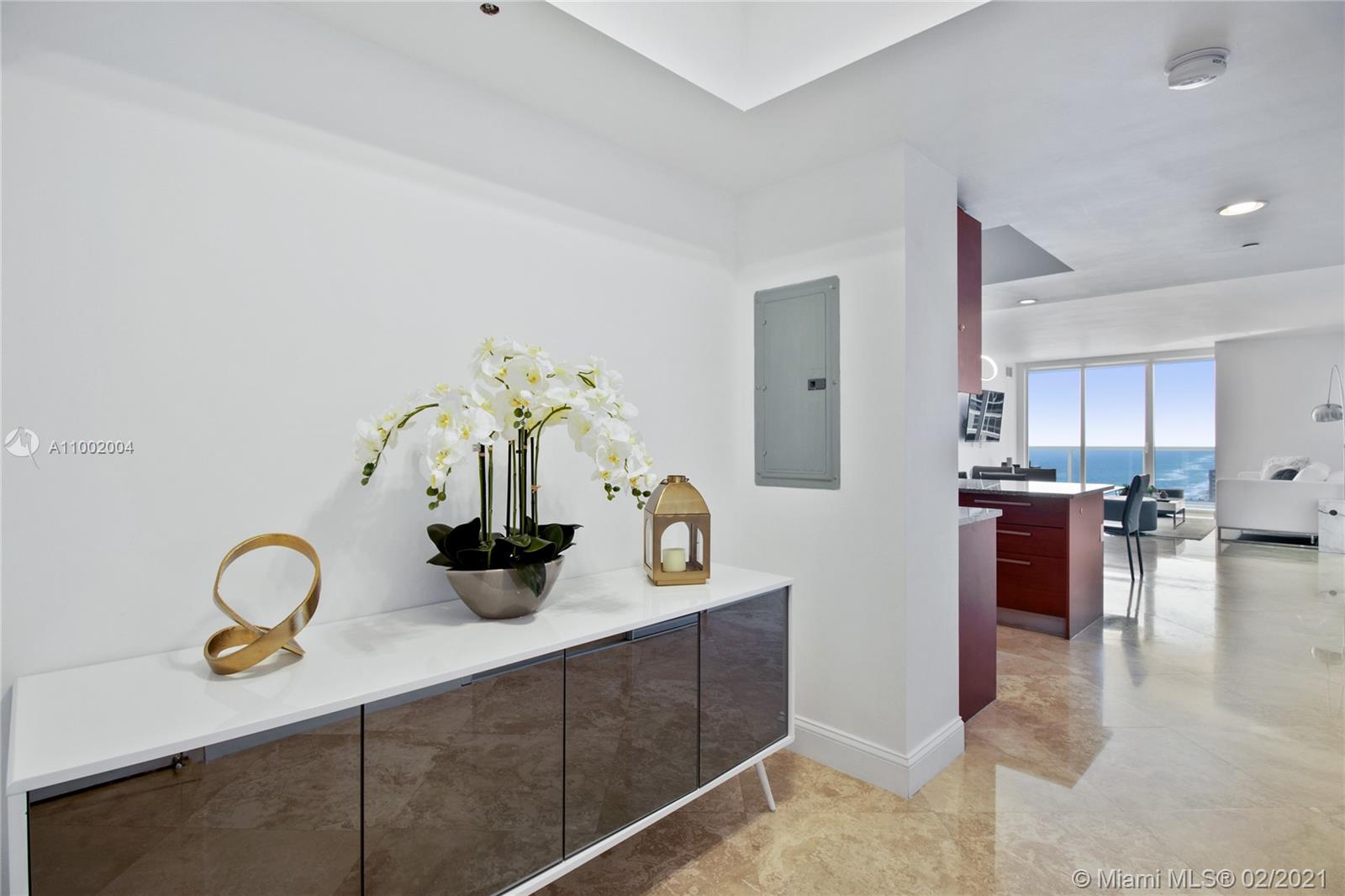 Ver detalles 3104 3 / 3 1675 sq. ft. $ 2021-02-19 0 foto